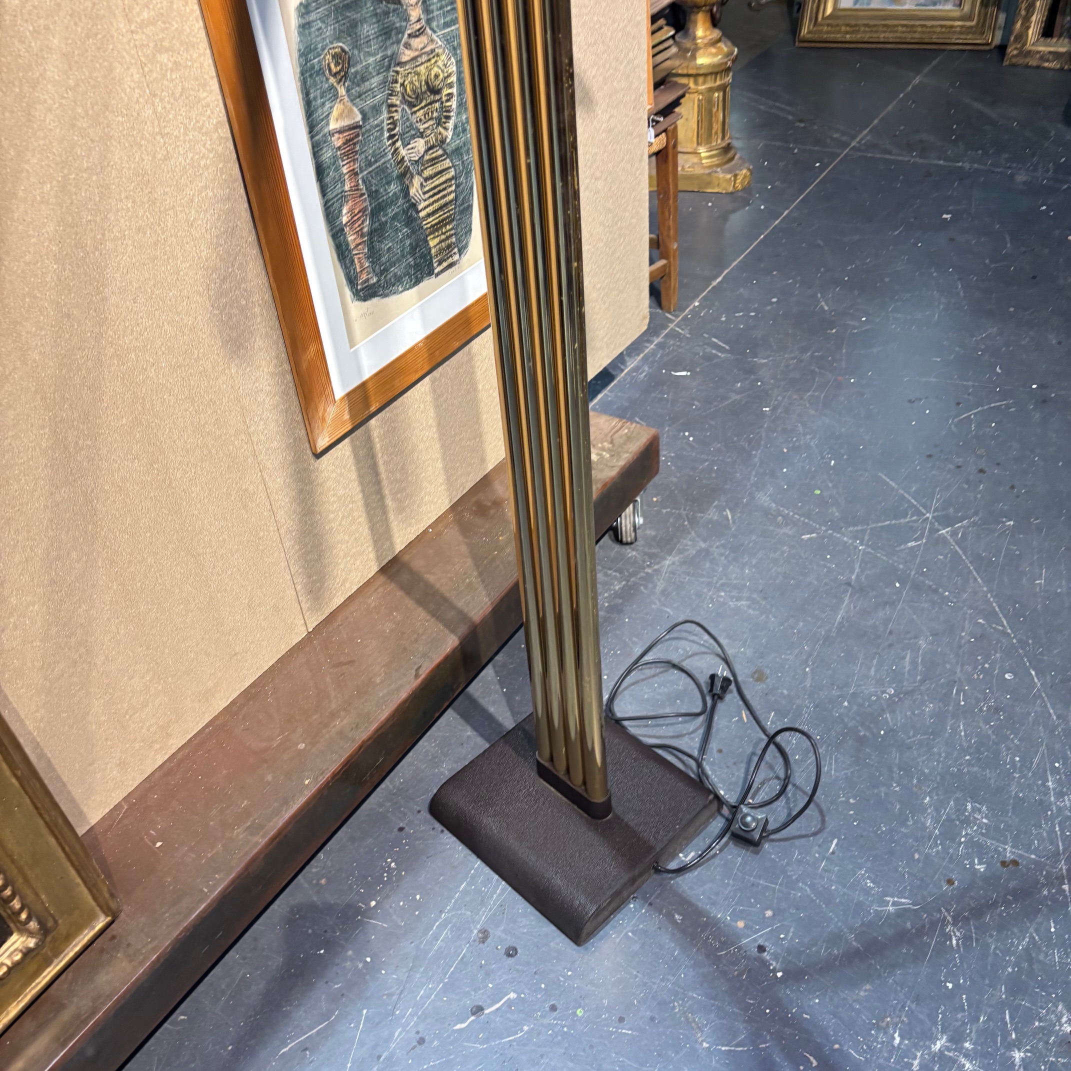 Lampada da terra Reggiani anni 70 quattro bracci regolabili . Mis altezza cm 205 Larghezza cm 50 - immagine 8
