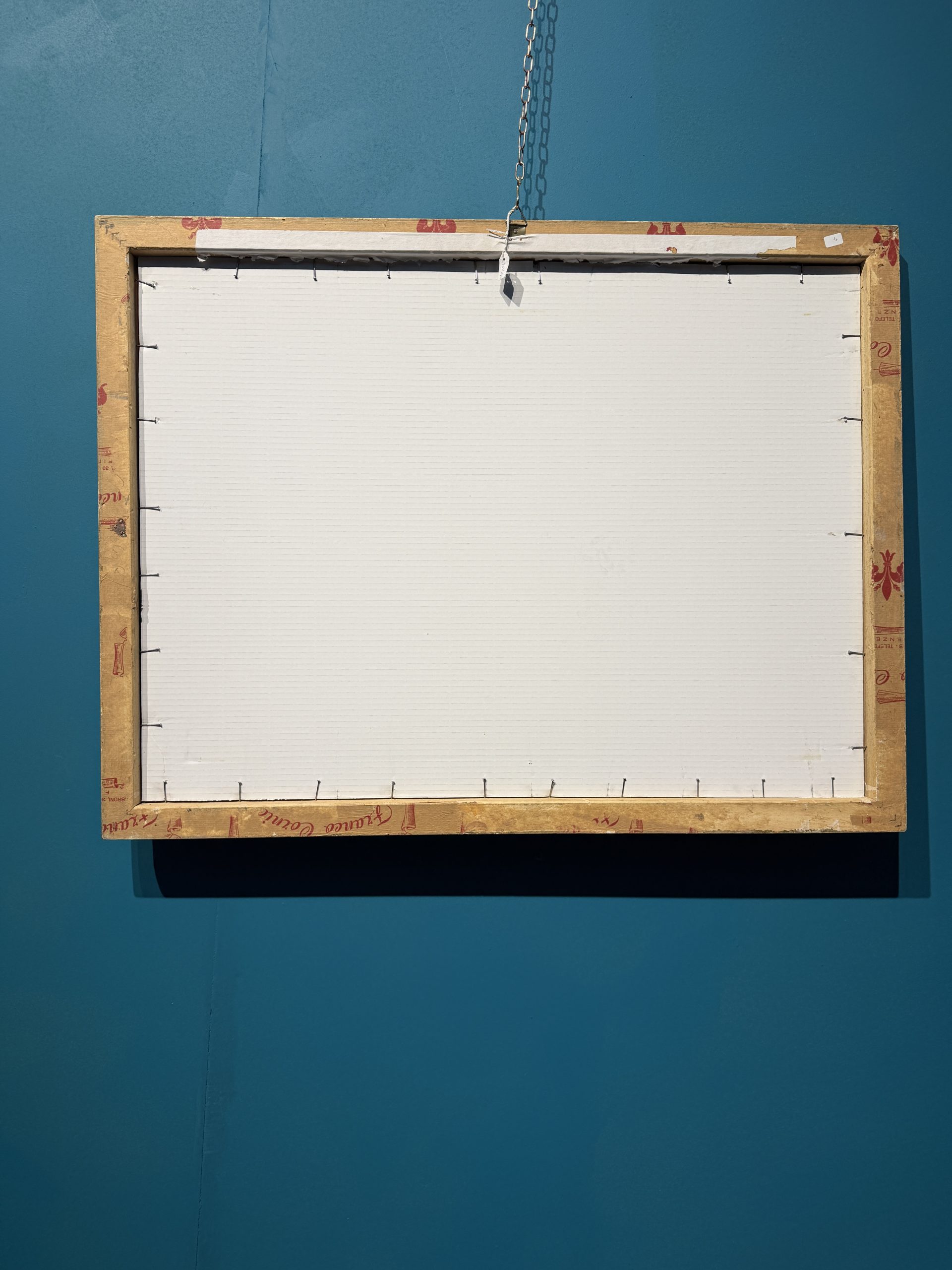 Dipinto ad olio su cartone, Giuseppe Serafini 1960 raffigurante ragazza con borgo, 67x87cm - immagine 12
