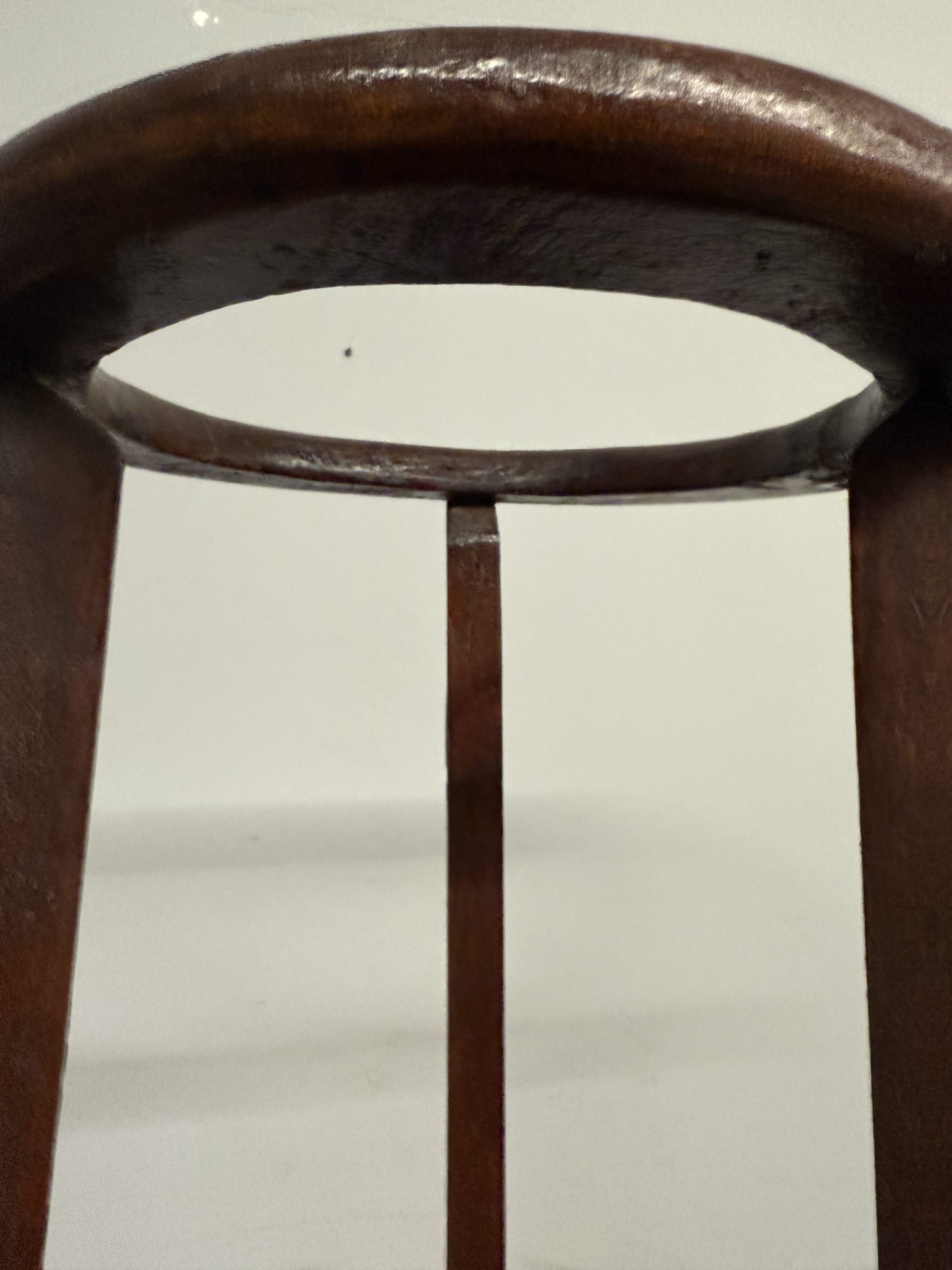 Antico portavano liberty in legno di castagno con cigni 1930, 74x30cm - immagine 8