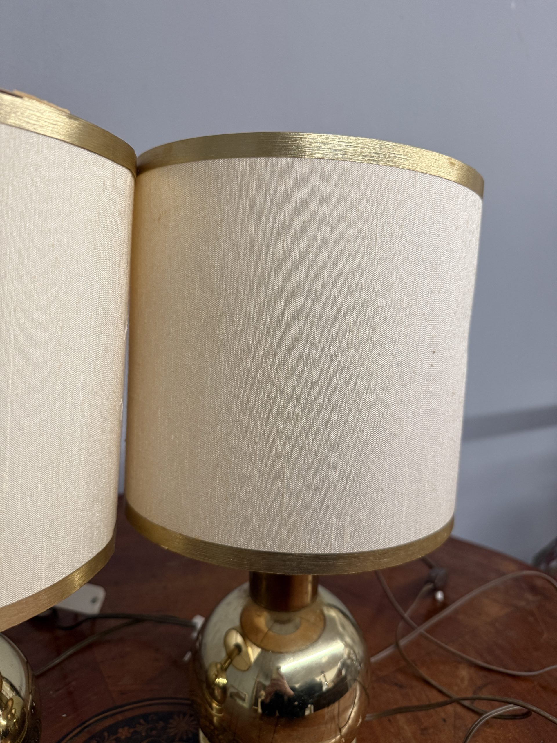 Coppia di lumi abat jour anni '70 modernariato Italia ottone dorato 38x20cm - immagine 7