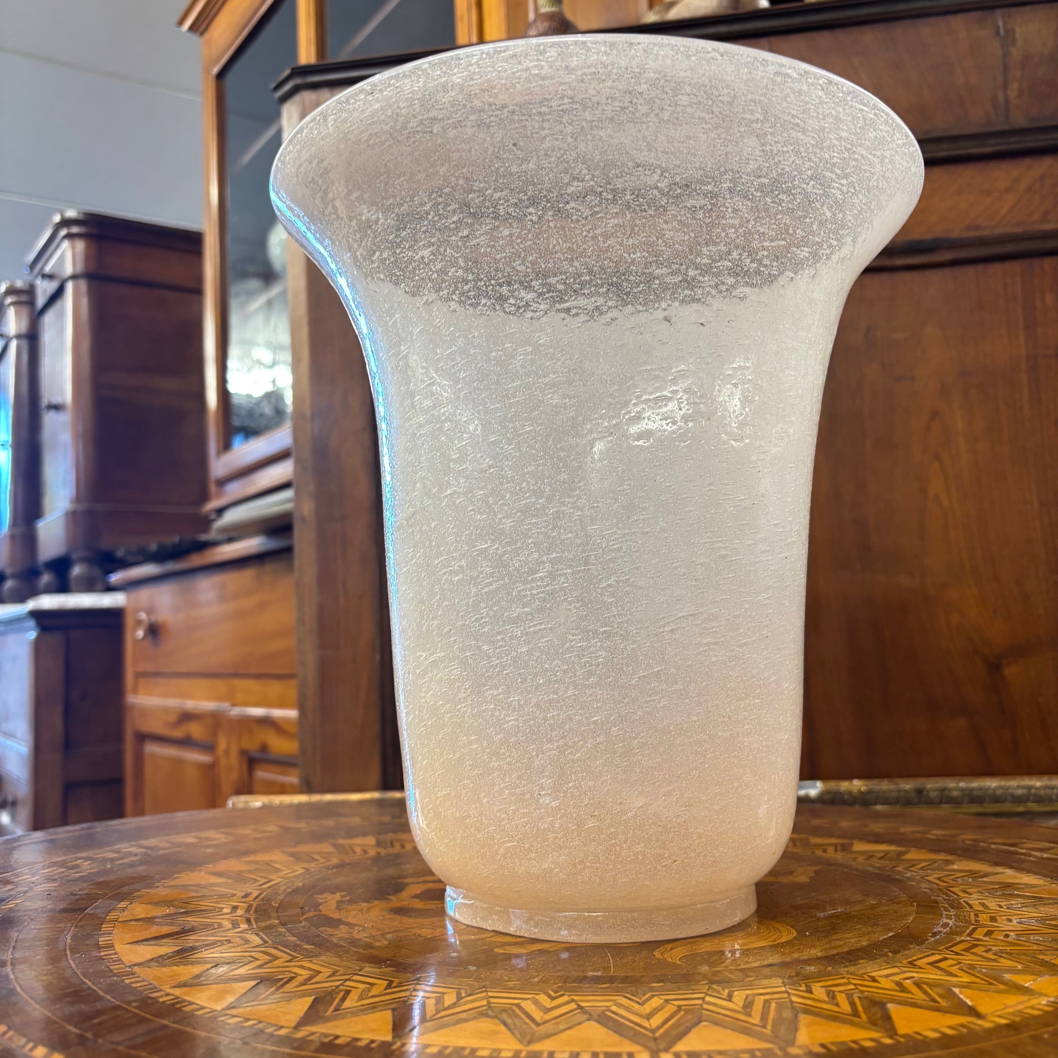 Antico grande vaso vetro Murano anni 30 art decò, rosa Pulegoso a bollicine . H cm 28 diametro cm 28 - immagine 3
