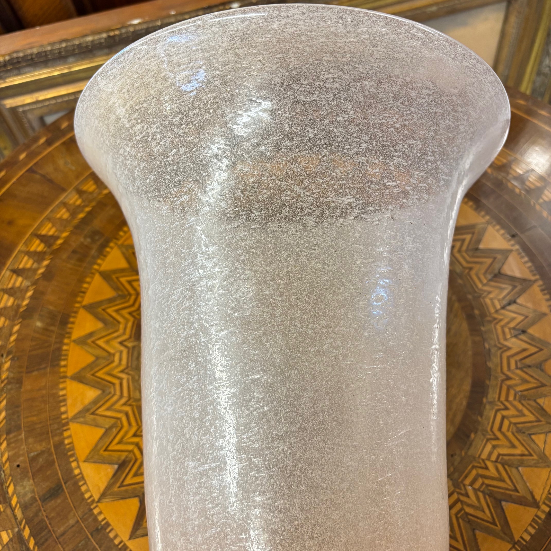 Antico grande vaso vetro Murano anni 30 art decò, rosa Pulegoso a bollicine . H cm 28 diametro cm 28 - immagine 9