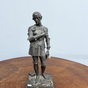 Antica scultura di cavaliere in scaiola, Francia, XIX sec, 41x14x14cm