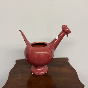 Ceramica contemporanea gallo smaltato rosso di Alessia Angelucci, 31x34cm