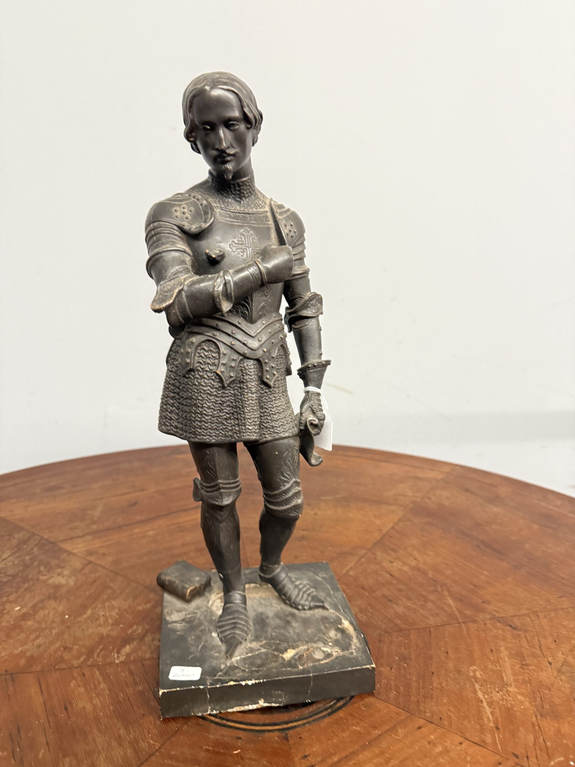 Antica scultura di cavaliere in scaiola, Francia, XIX sec, 41x14x14cm - immagine 3