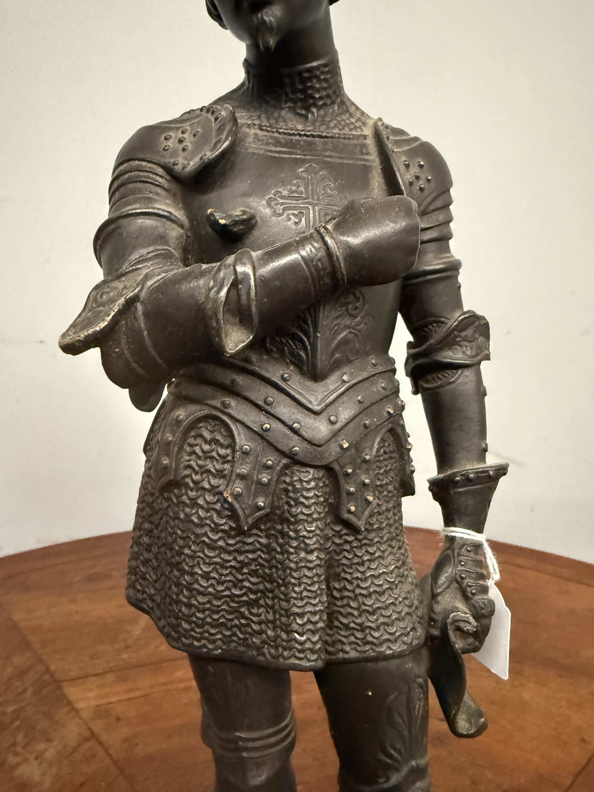 Antica scultura di cavaliere in scaiola, Francia, XIX sec, 41x14x14cm - immagine 8