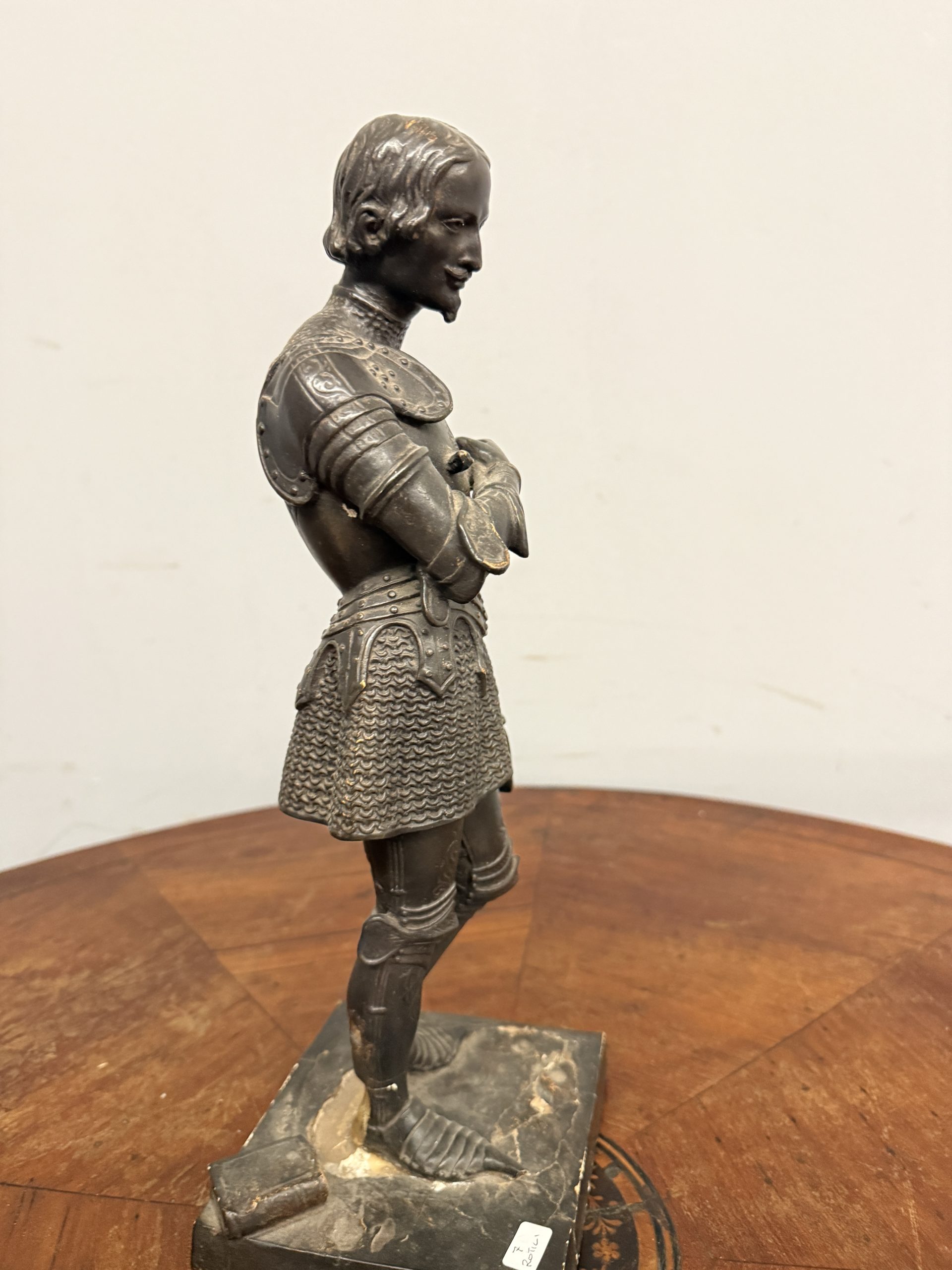Antica scultura di cavaliere in scaiola, Francia, XIX sec, 41x14x14cm - immagine 15