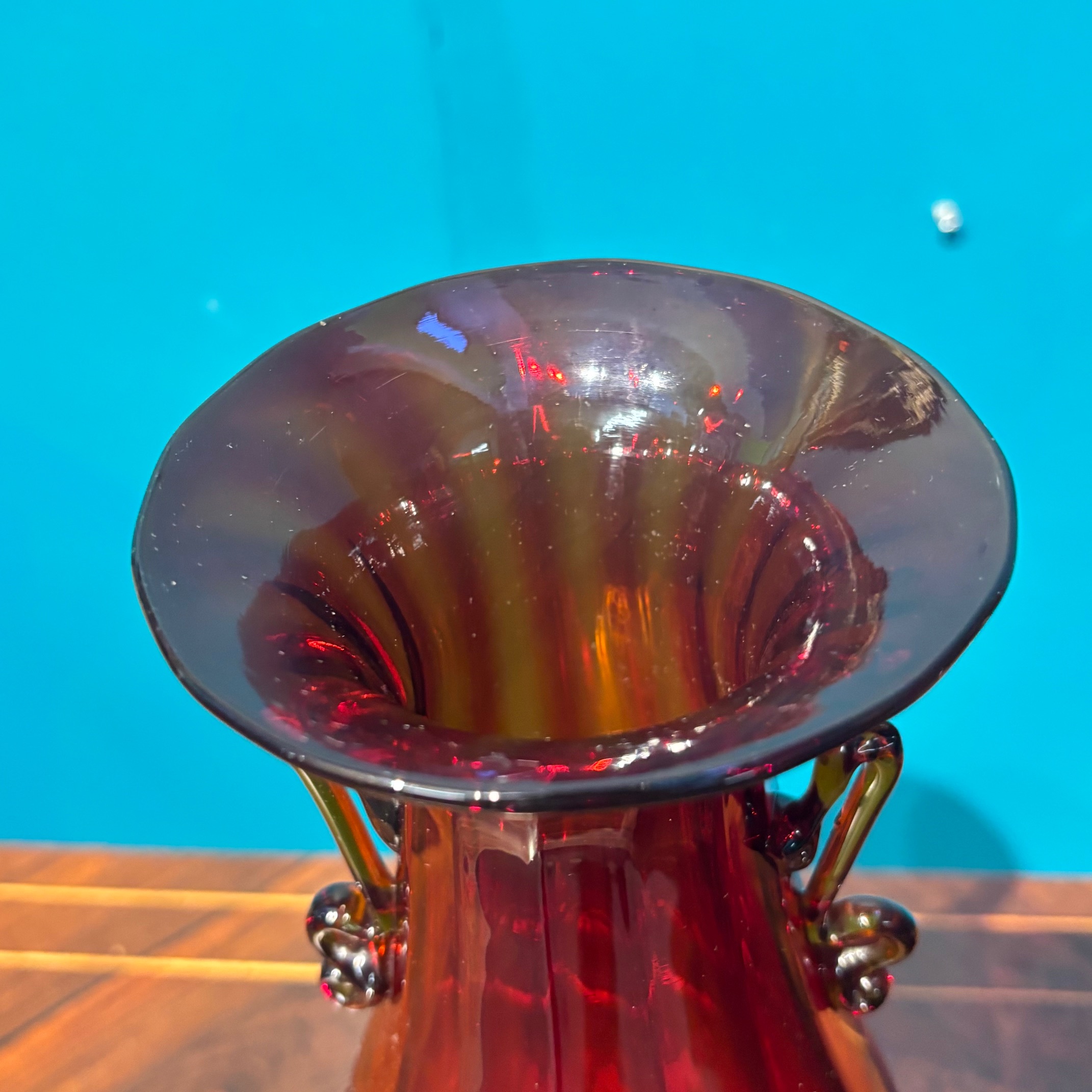Antico vaso Murano anni 20 Rosso rubino, manifattura Vittorio Zecchin per Cappellin . H 32 - immagine 2