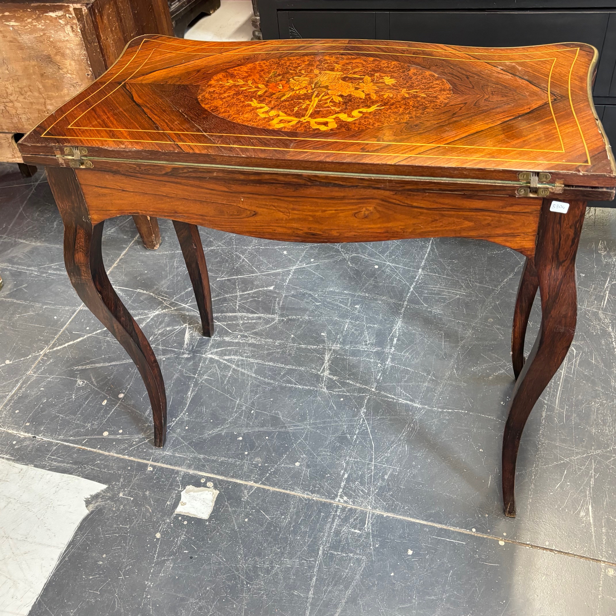 Antica console tavolo da gioco stile Luigi XV fine del XIX secolo . Palissandro , intarsi e bronzi . Mis L 82 prof cm 41 . h 73 - immagine 13
