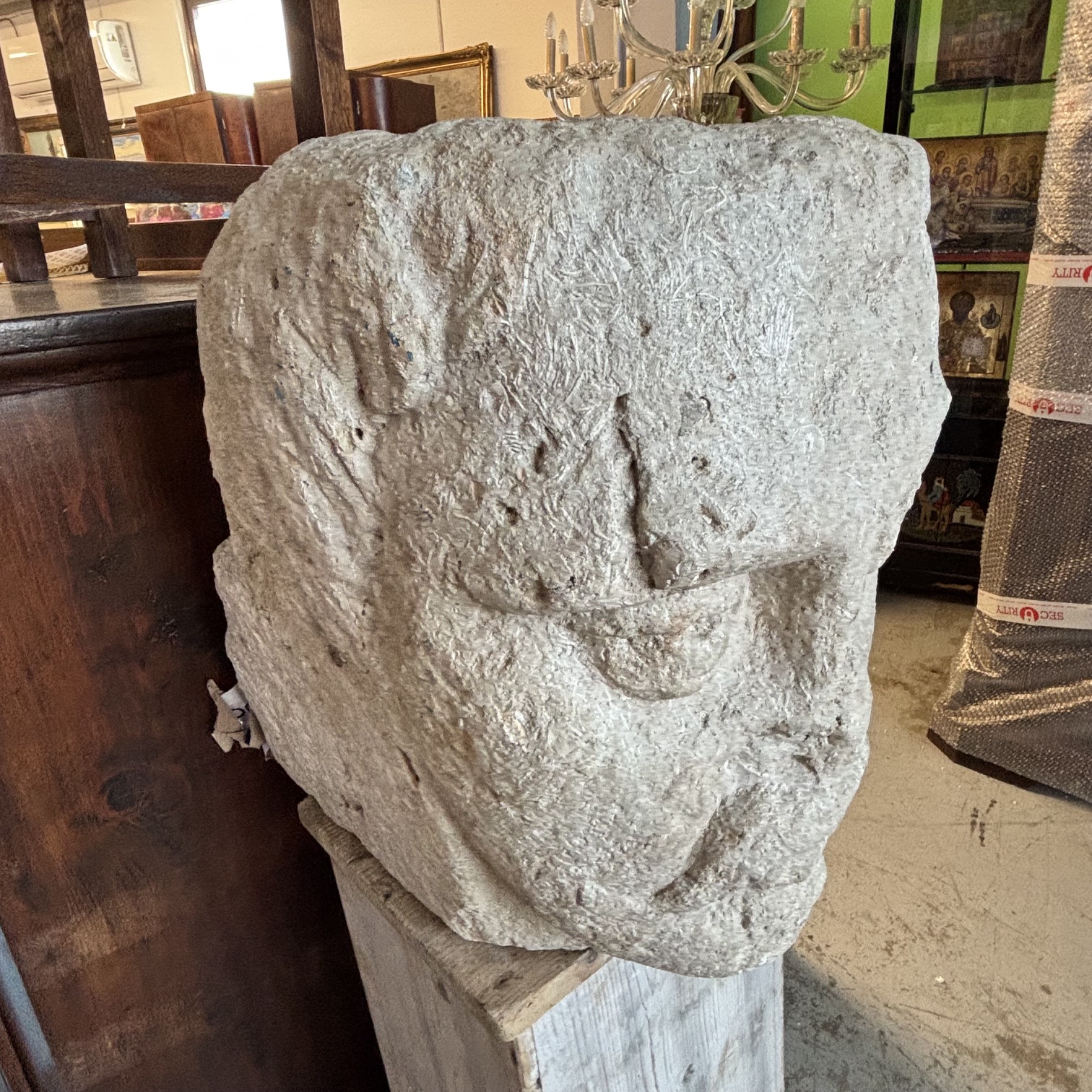 Antica Scultura testa in Pietra Sicilia XVII sec . Mis H cm 40 Prof cm 42 Larg 35 - immagine 8