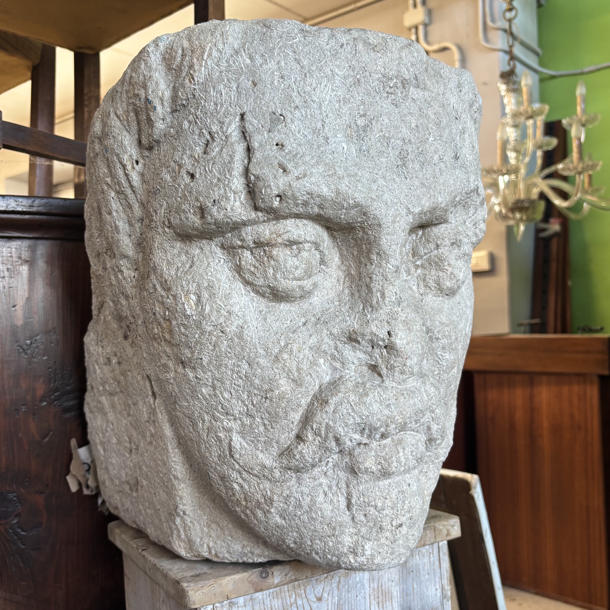 Antica Scultura testa in Pietra Sicilia XVII sec . Mis H cm 40 Prof cm 42 Larg 35 - immagine 10