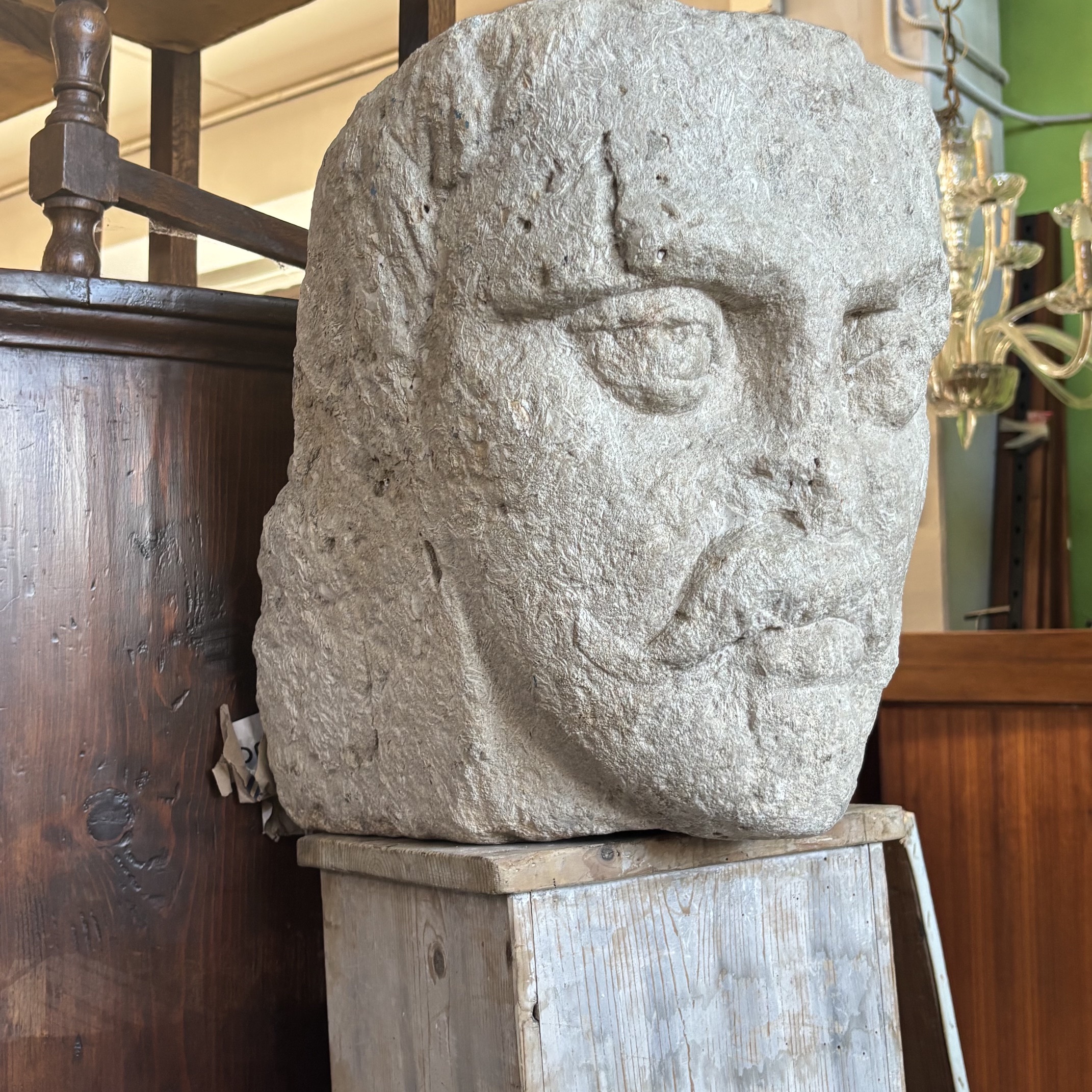 Antica Scultura testa in Pietra Sicilia XVII sec . Mis H cm 40 Prof cm 42 Larg 35 - immagine 14