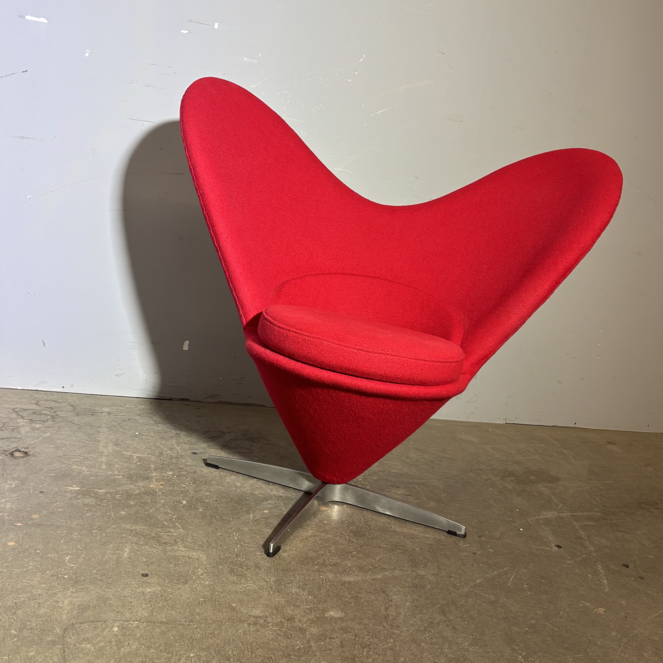 Verner Panton poltrona mod Heart Cone rossa anni 1970 . Icona del design. - immagine 8