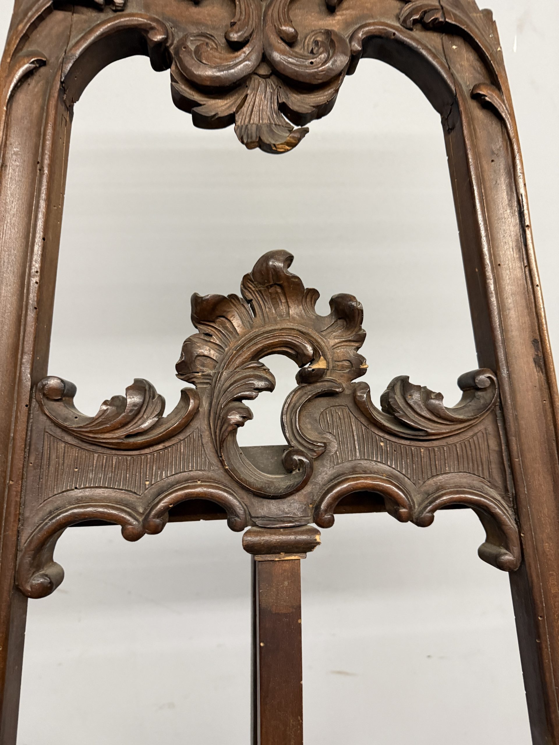 Antico cavalletto da pittore, Liberty, XX sec, in noce intagliato, 178x75x70cm - immagine 6