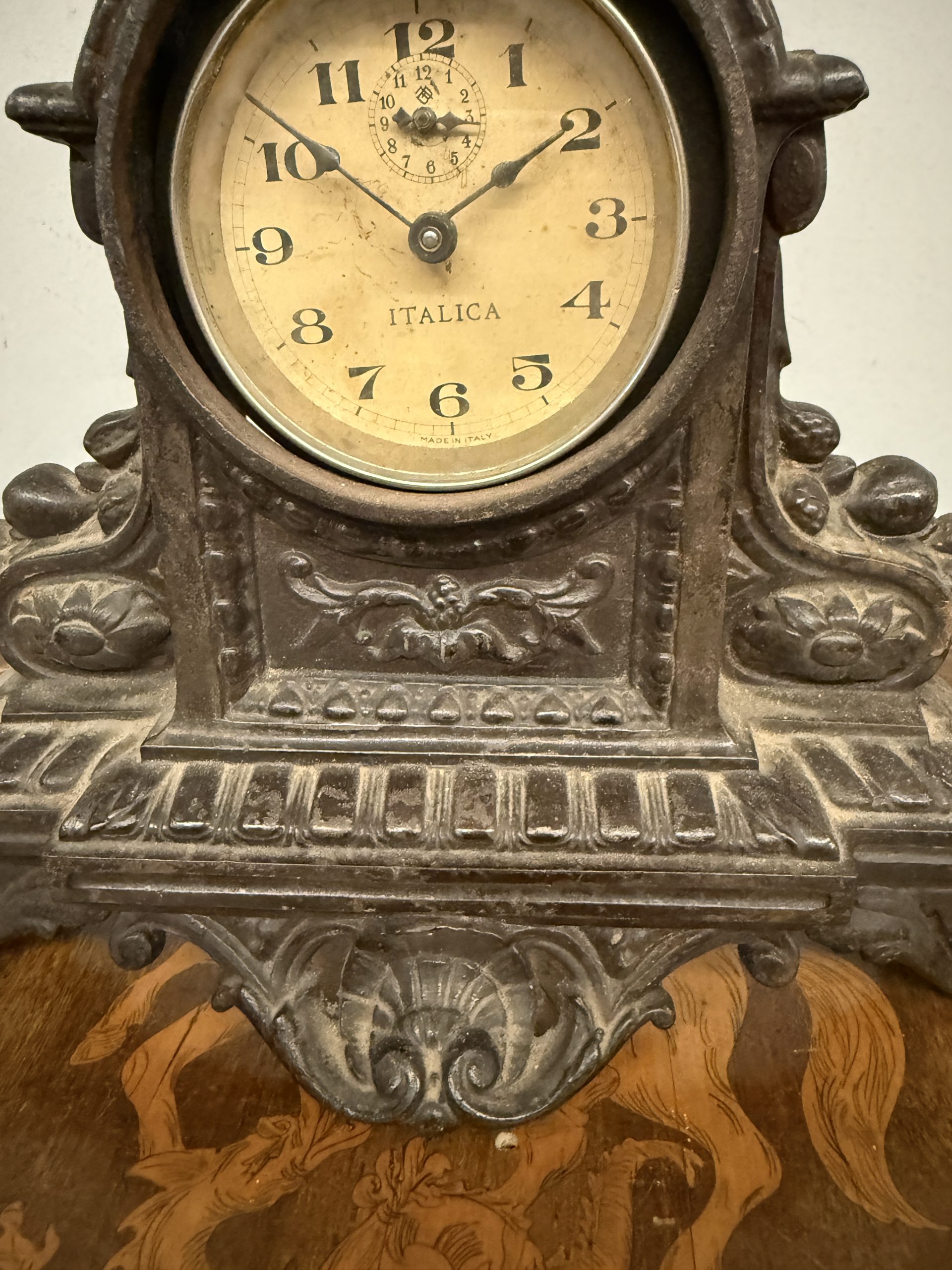 Orologio da camino marca italiaca, anni '40 in ghisa, 25x27cm - immagine 10