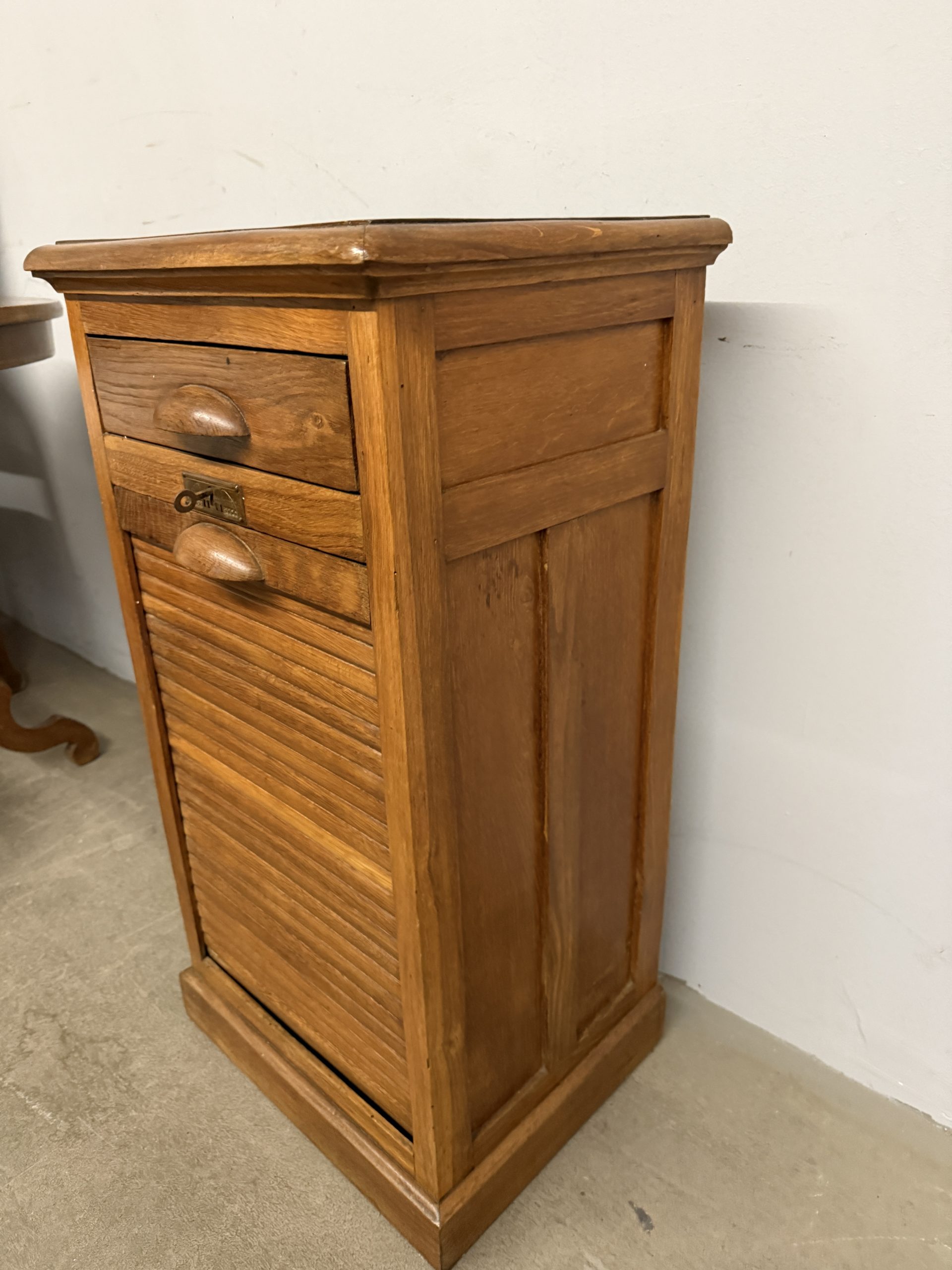 Antica serrandina a colonna mid century in rovere 83x44x35cm - immagine 4