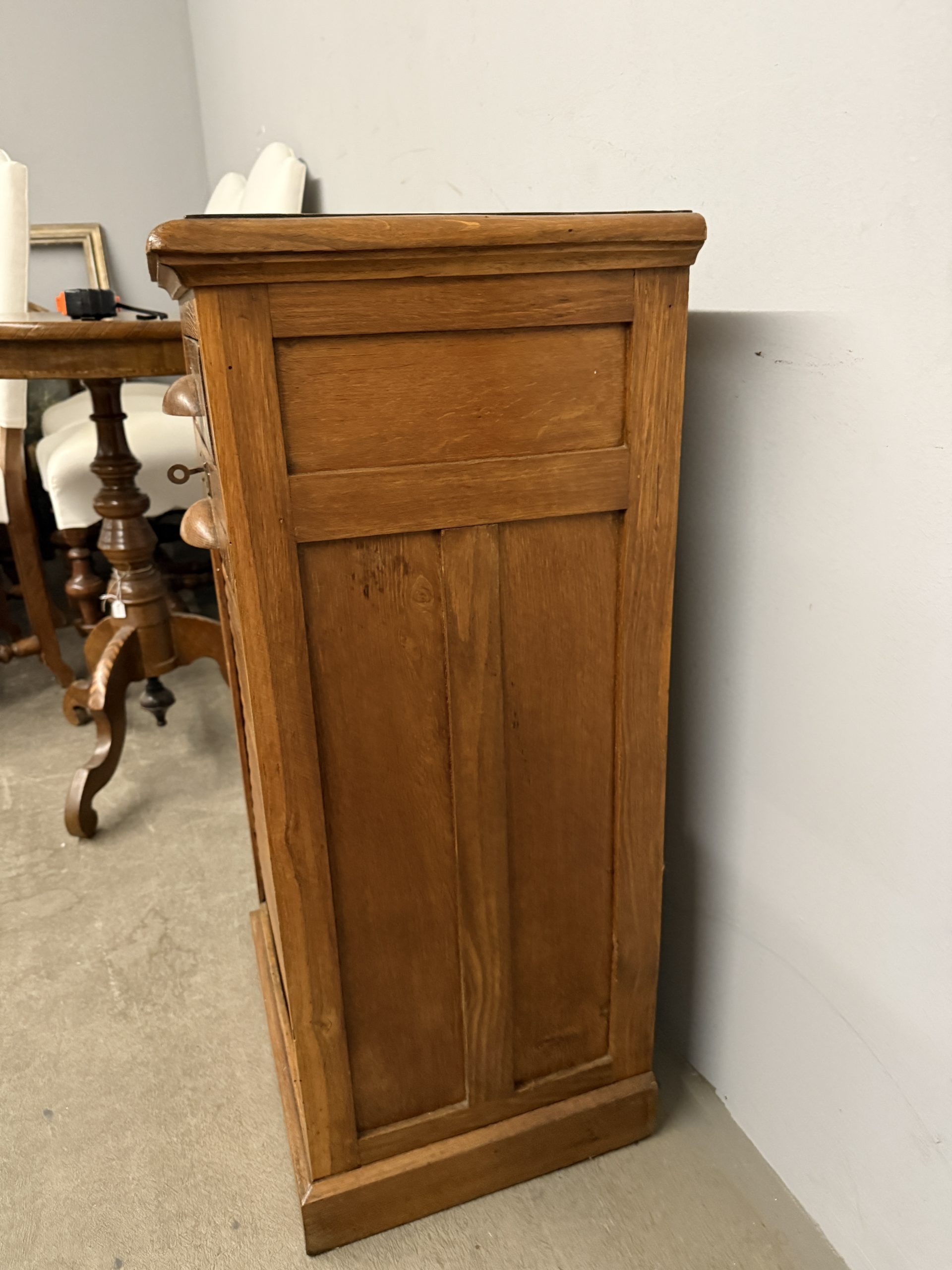 Antica serrandina a colonna mid century in rovere 83x44x35cm - immagine 5