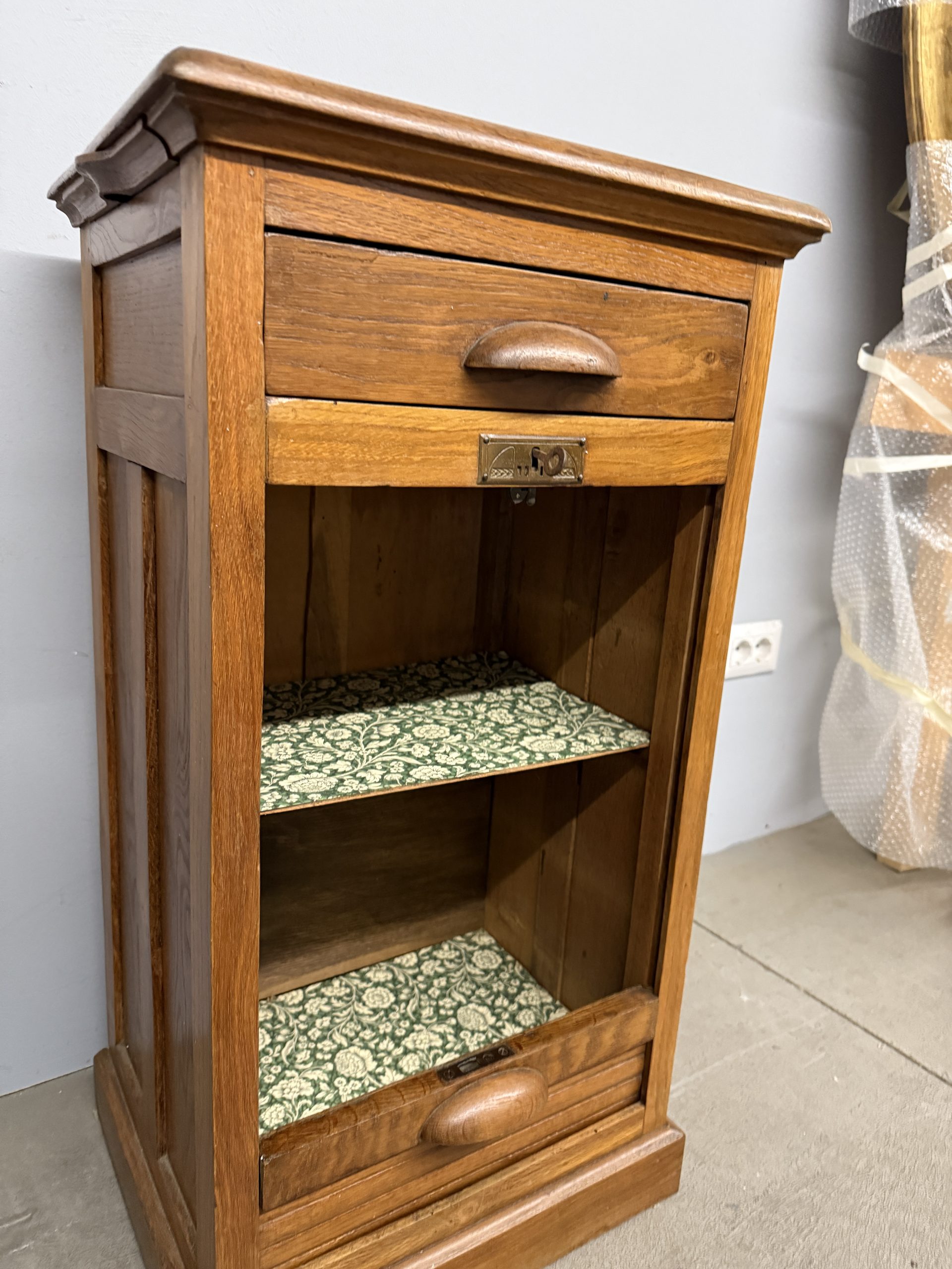 Antica serrandina a colonna mid century in rovere 83x44x35cm - immagine 10