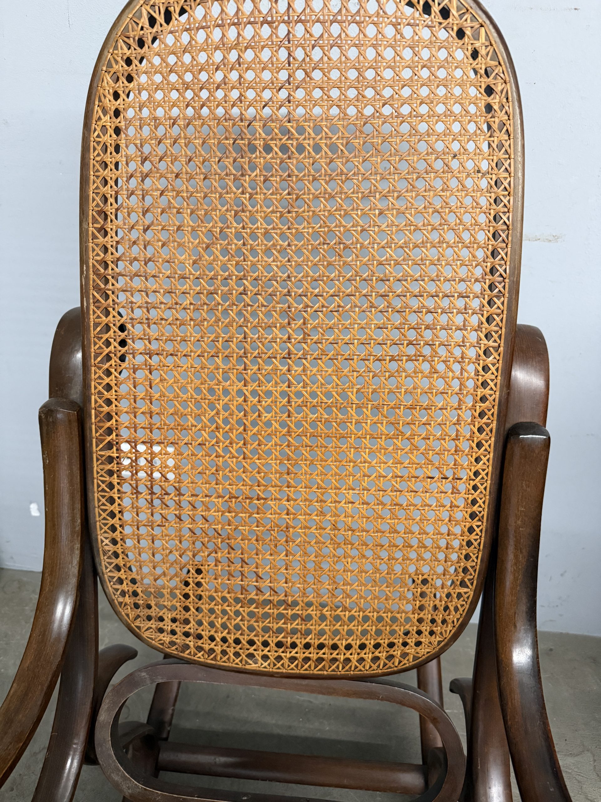 Poltrona a dondolo Salotto e Liberali anni '30, Napoli, marchiato, stile Thonet - immagine 7