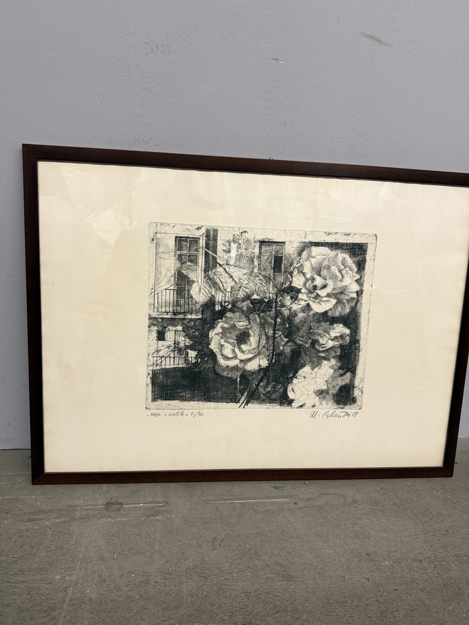 Antica incisione Mario Calandri "Rose nel cortile" N11/30 - immagine 2