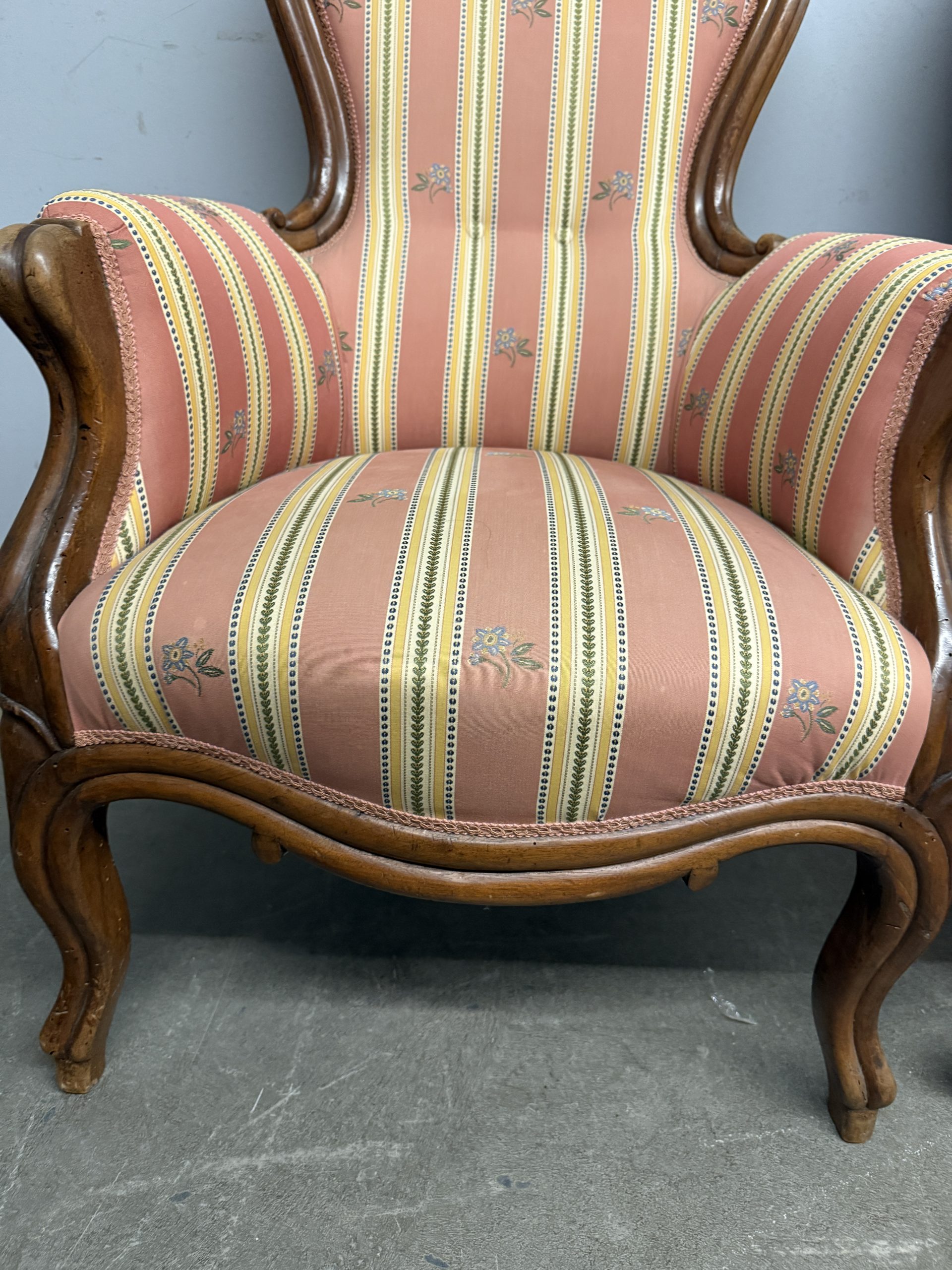 Antica coppia di poltrone Luigi Filippo in noce massello, XIX sec, 67x63x50cm - immagine 4