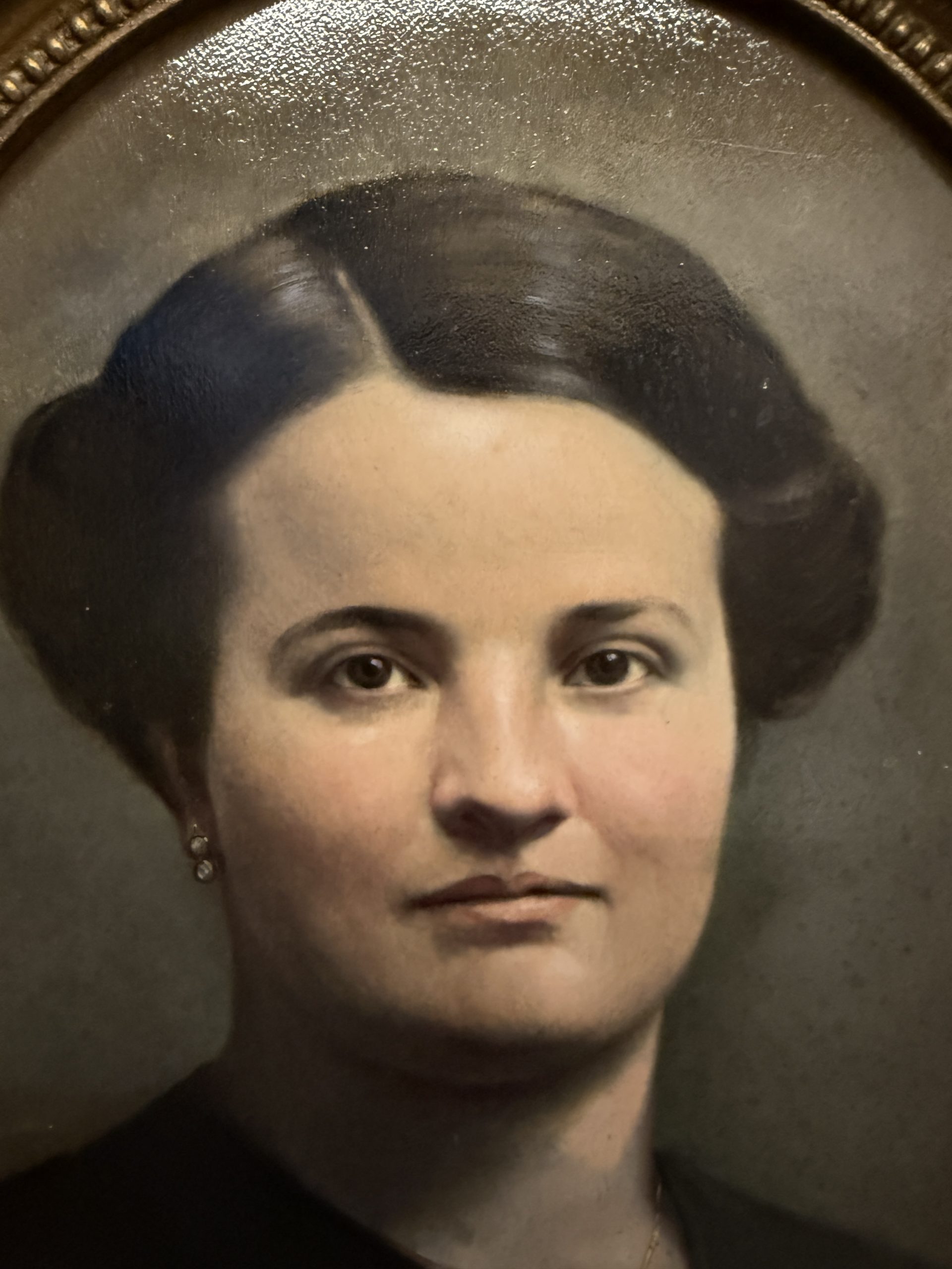 Antico dipinto olio su tavola ovale, XIX sec, raffigurante donna, 1902, 52x42cm - immagine 5
