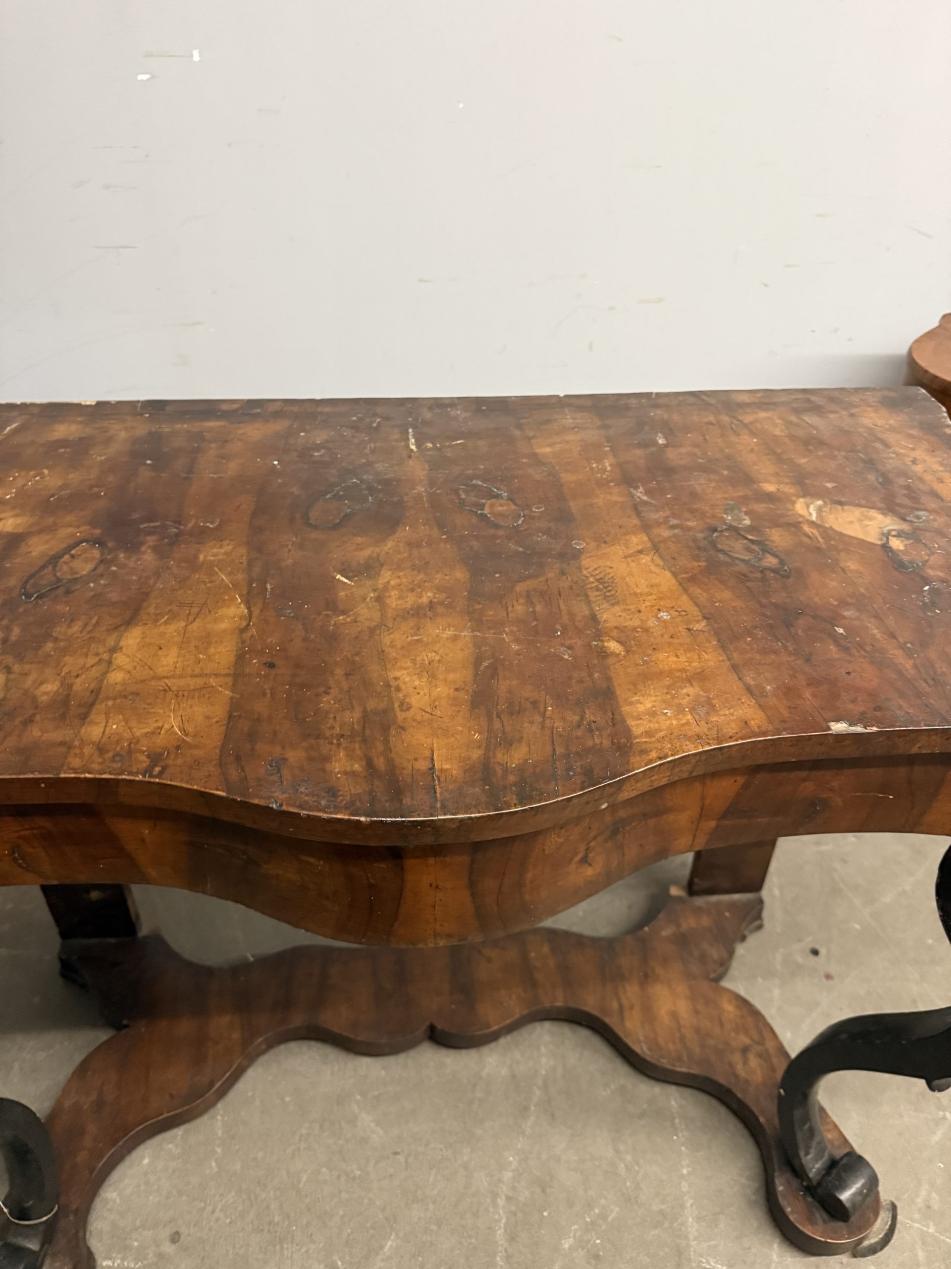Antica console '800 in noce, 95x118x61cm in noce massello e parti in lastronatura, richiede intervento di restauro. - immagine 10