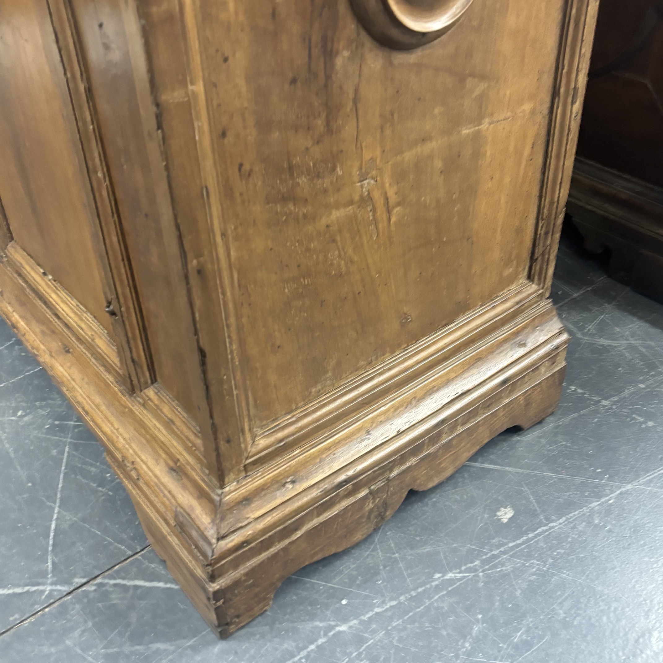 Antica credenza servante Bologna XVII sec noce . Mis 132 x 49 h 100 - immagine 5