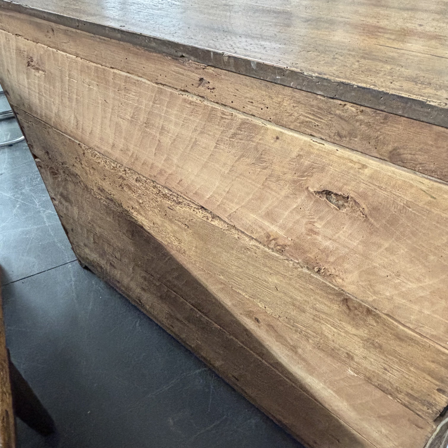 Antica credenza servante Bologna XVII sec noce . Mis 132 x 49 h 100 - immagine 10