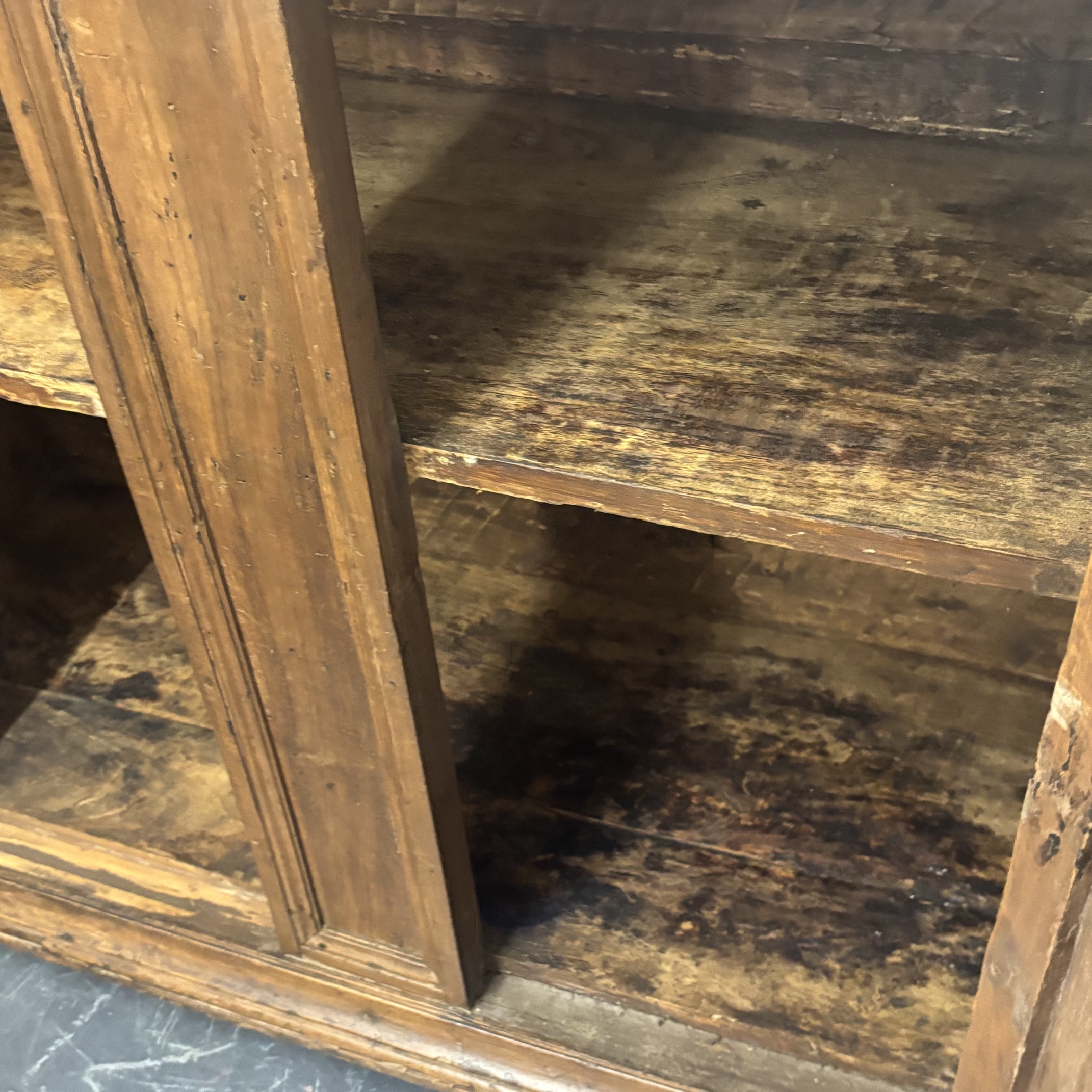 Antica credenza servante Bologna XVII sec noce . Mis 132 x 49 h 100 - immagine 14