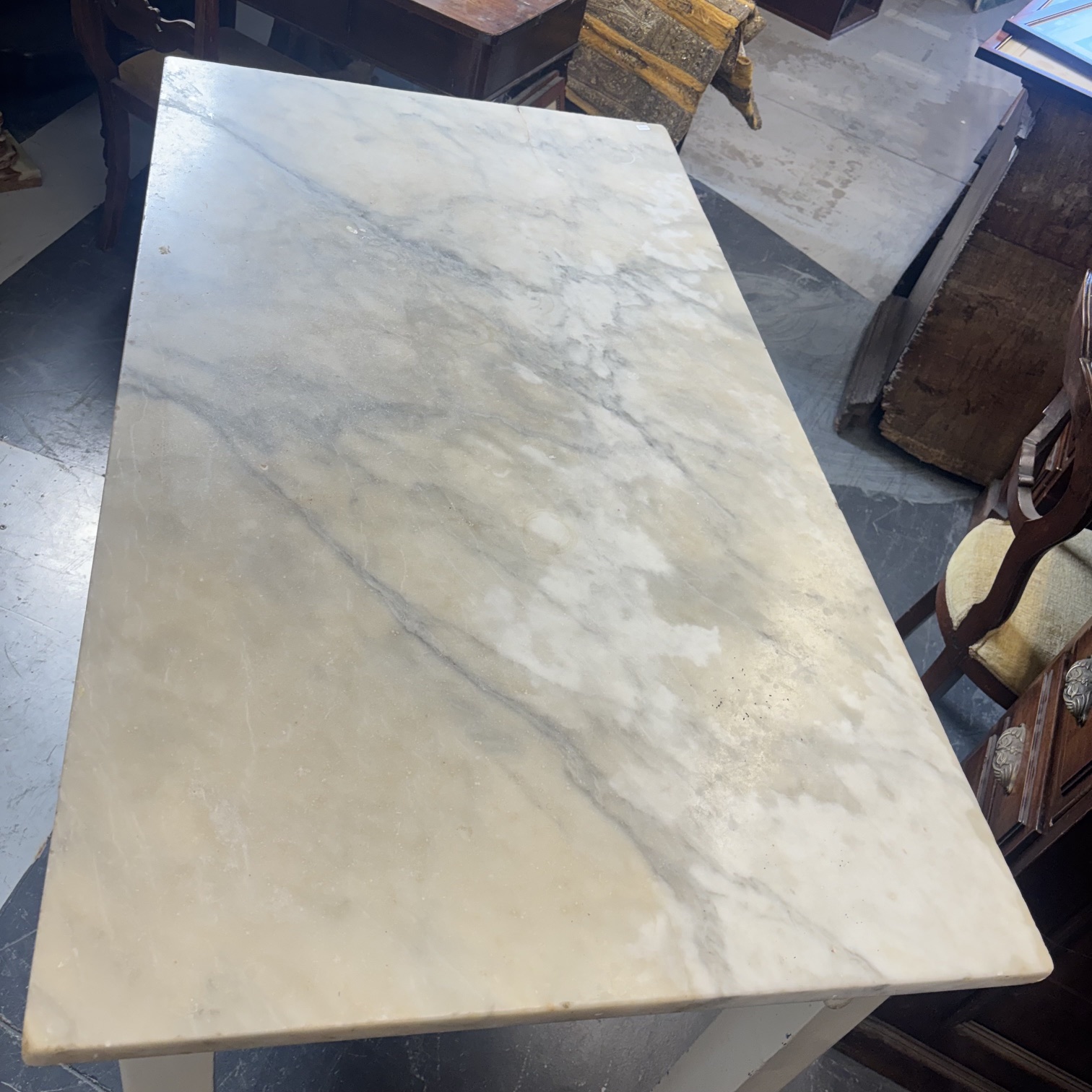 Antico tavolo campagnolo laccato bianco con marmo anni 40 . Mis 140 x 80 - immagine 3