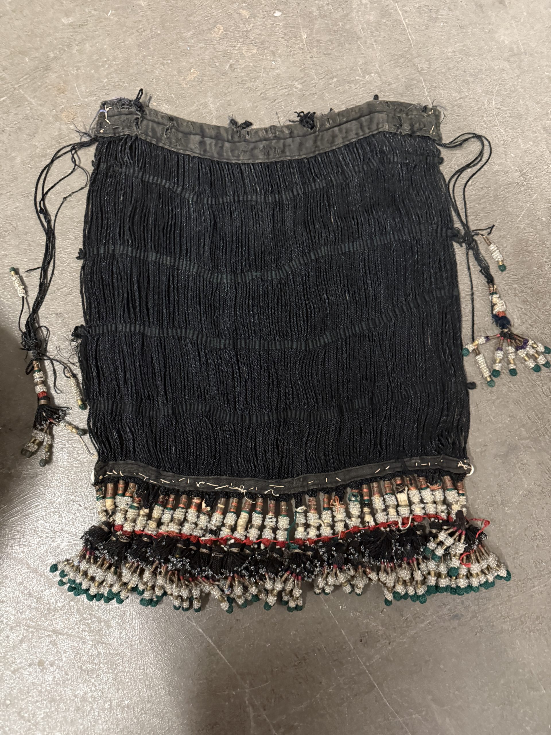 Nappa per capelli vintage Uzbekistan, con perline, 50x37cm