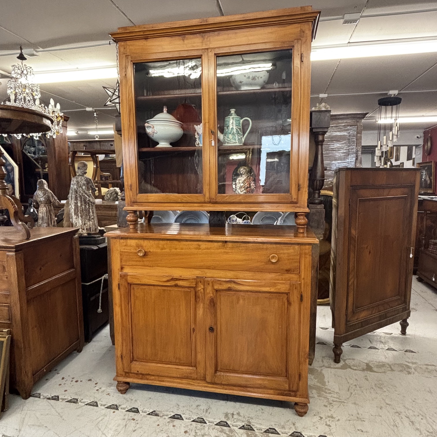 Antica credenza doppio corpo in ciliegio massello primi 800 toscana. Mis H 220 L 122 prof 50,50