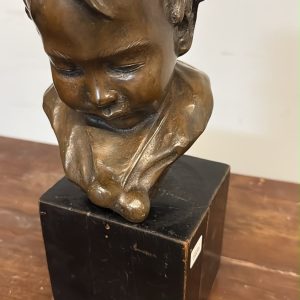 Alternative view of Antica scultura in bronzo volto di bambino. Lionello Balestrieri. (Cetona 1872-1958), fine XIXsec