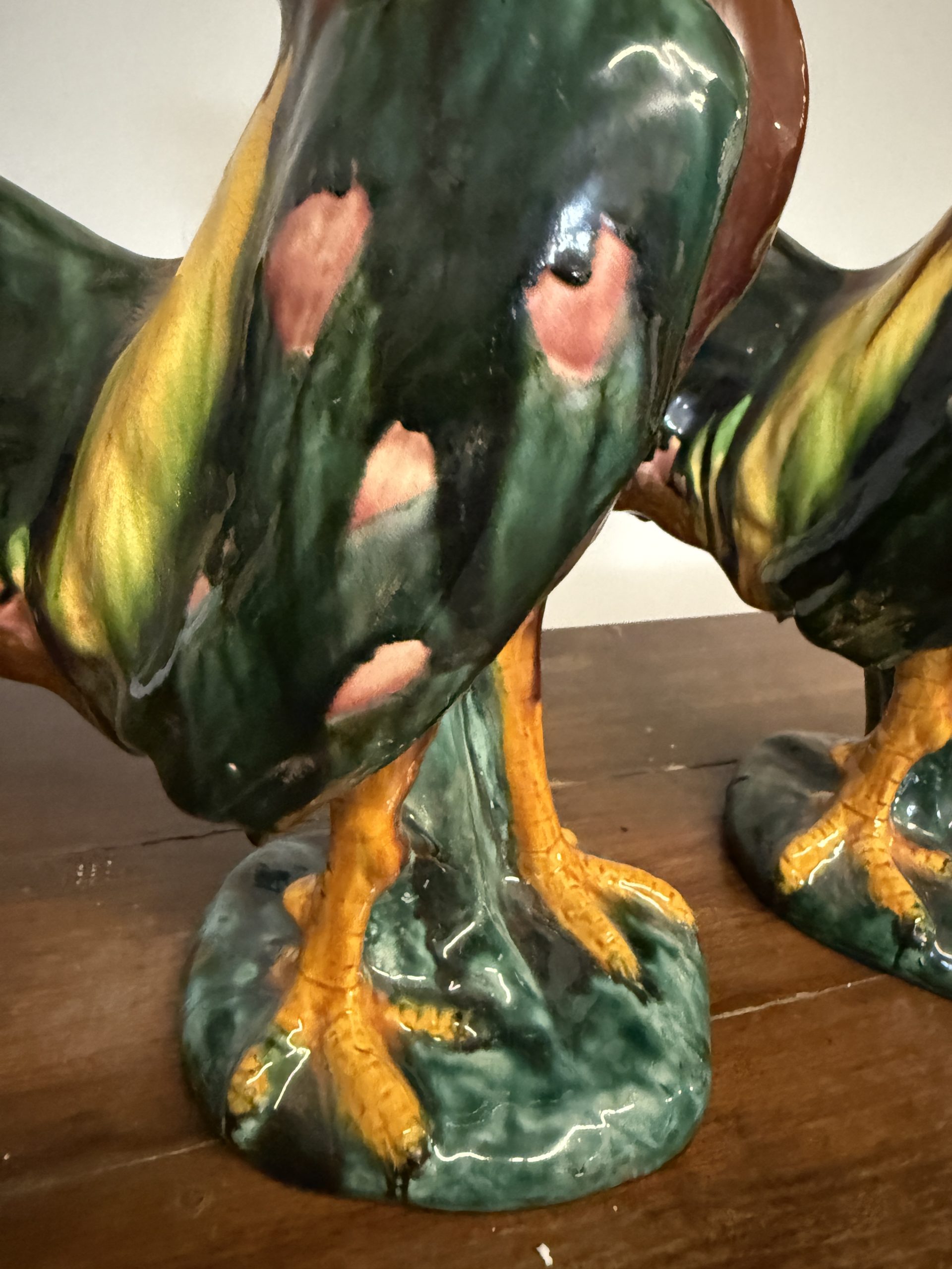 Coppia di galli vintage in ceramica smaltata dipinta, anni '70, 57x39x18cm - immagine 6