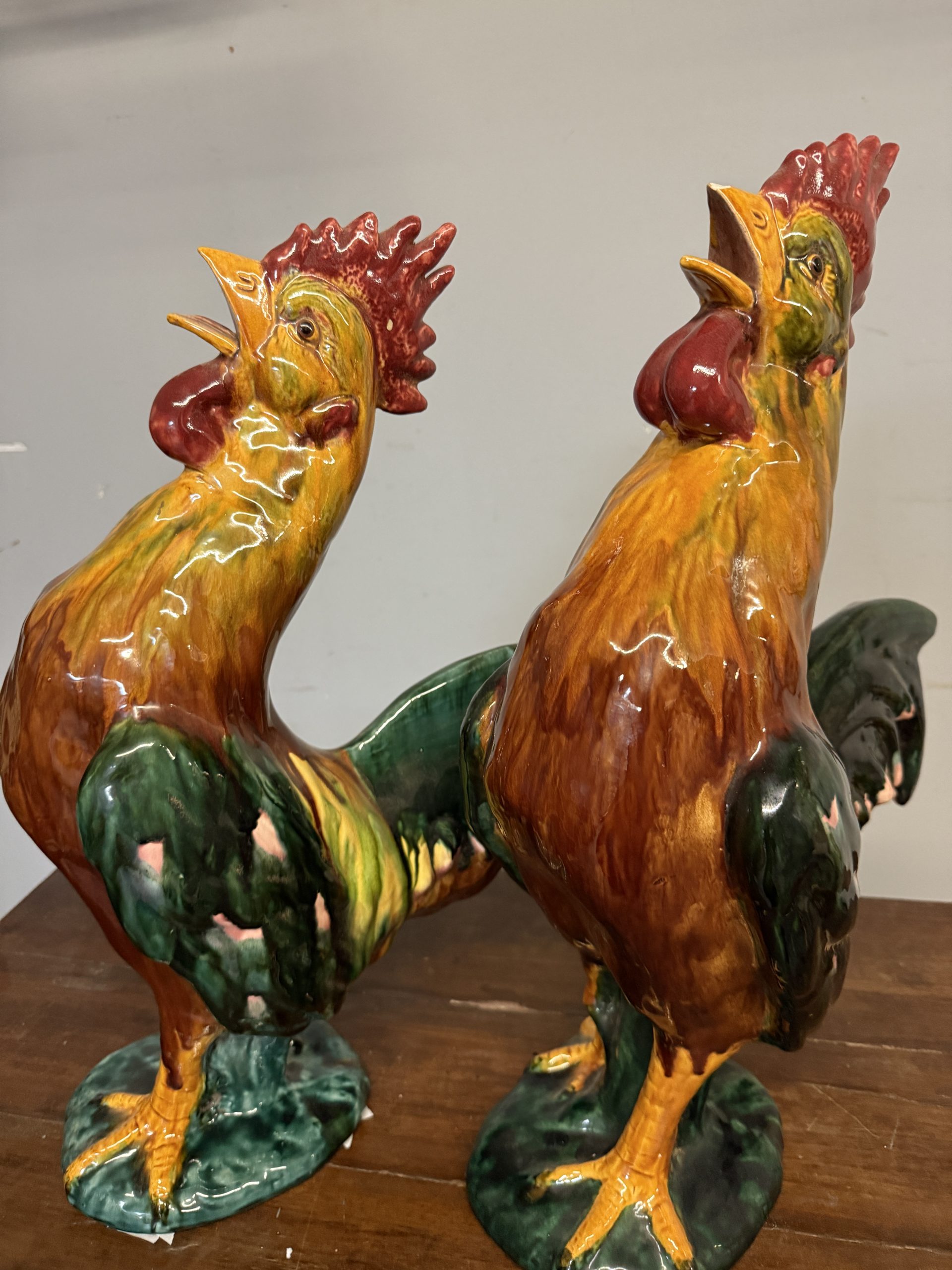 Coppia di galli vintage in ceramica smaltata dipinta, anni '70, 57x39x18cm - immagine 8
