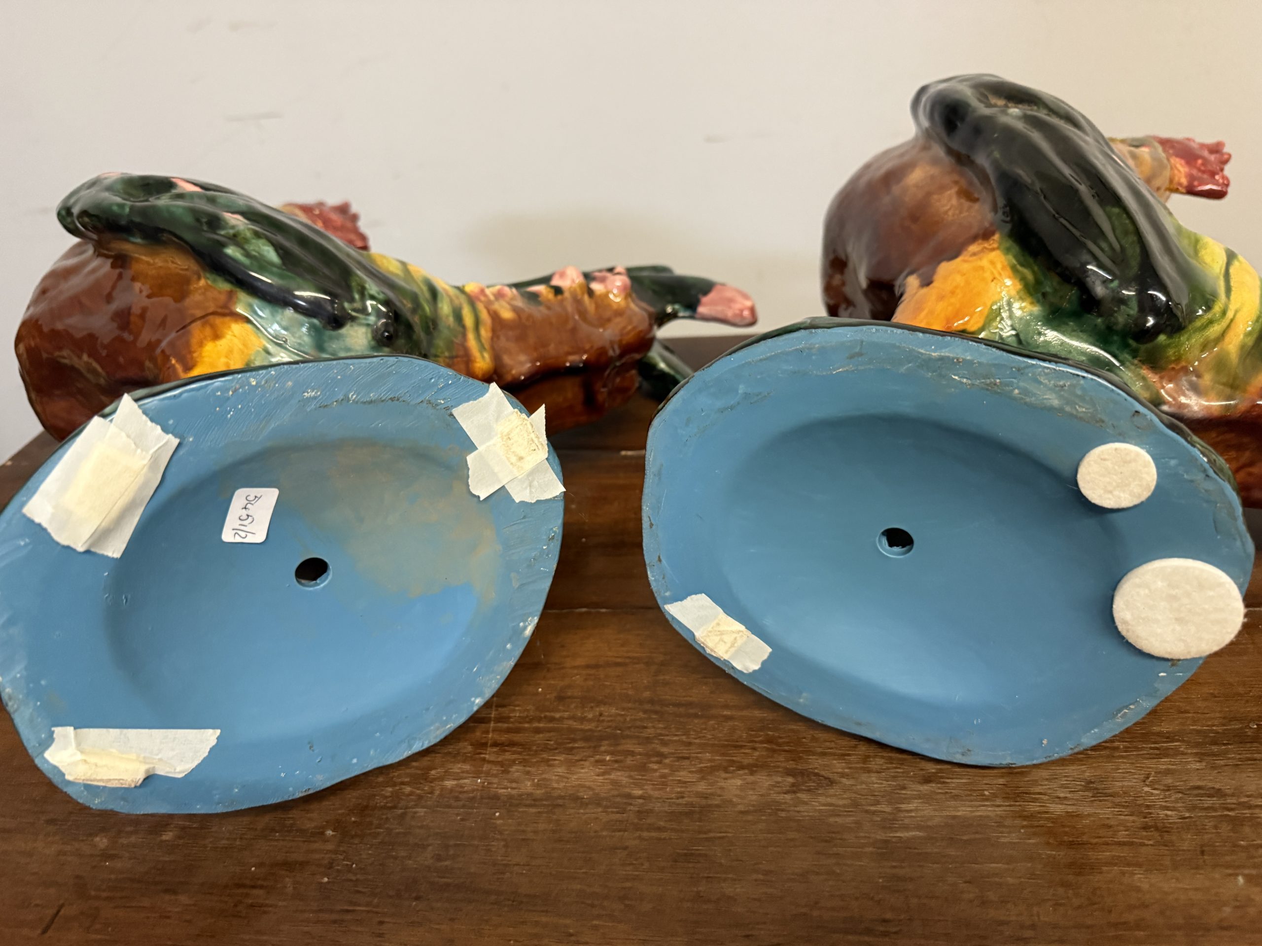 Coppia di galli vintage in ceramica smaltata dipinta, anni '70, 57x39x18cm - immagine 12