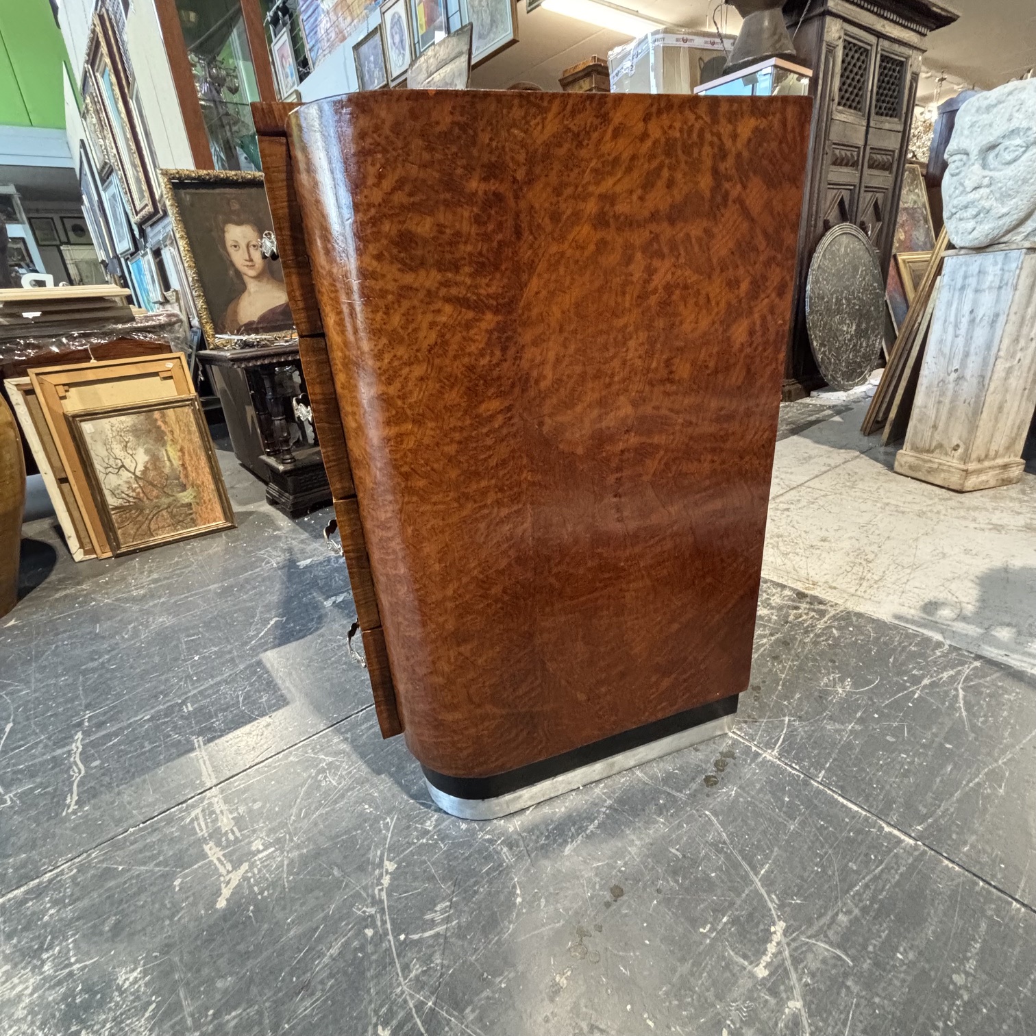 Antica cassettiera comò Art deco anni 1940 in noce e metallo . restaurato mis 126 x 58 . H 94,50 - immagine 7