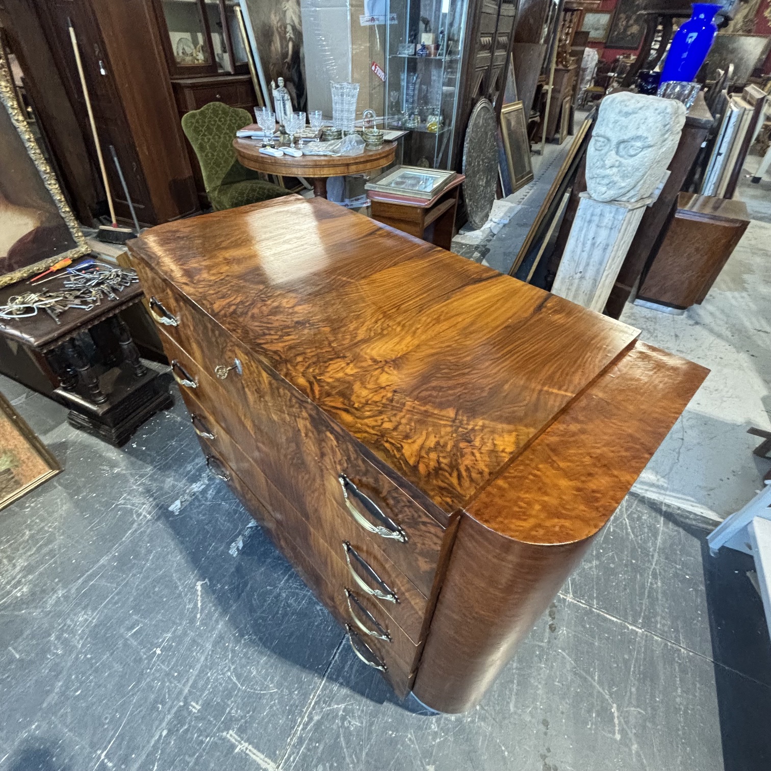 Antica cassettiera comò Art deco anni 1940 in noce e metallo . restaurato mis 126 x 58 . H 94,50 - immagine 8
