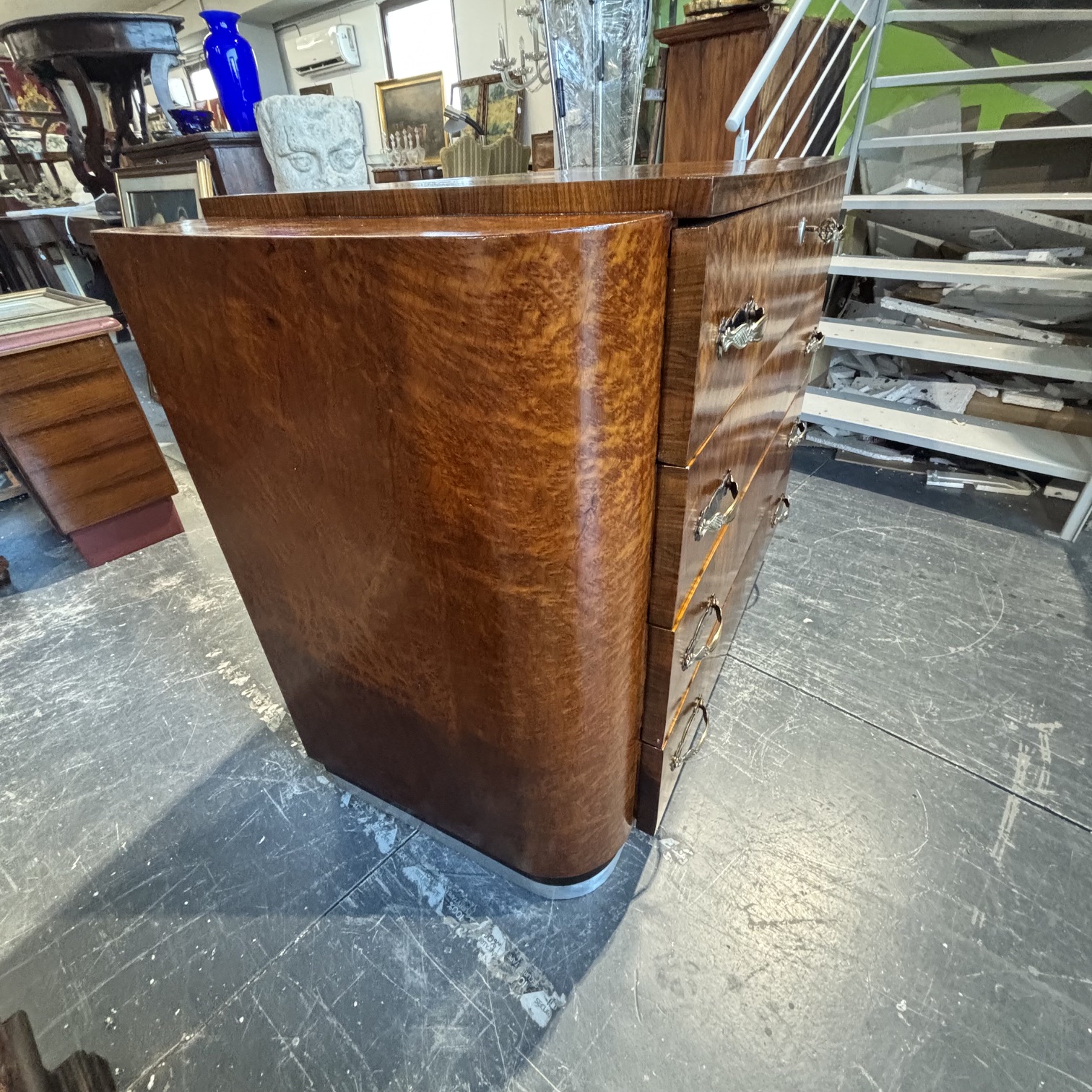 Antica cassettiera comò Art deco anni 1940 in noce e metallo . restaurato mis 126 x 58 . H 94,50 - immagine 9