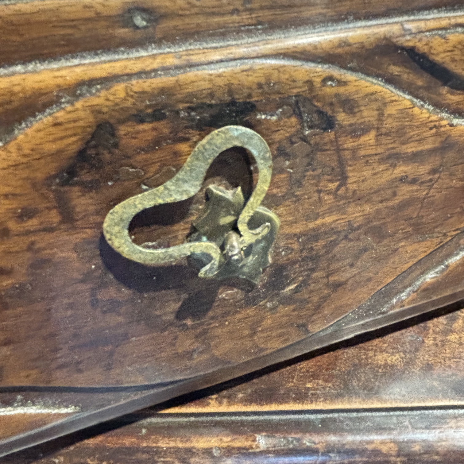 Antico stipo credenza Barocco del XVII sec noce massello in patina. Mis 80 x 37 . H88 - immagine 8