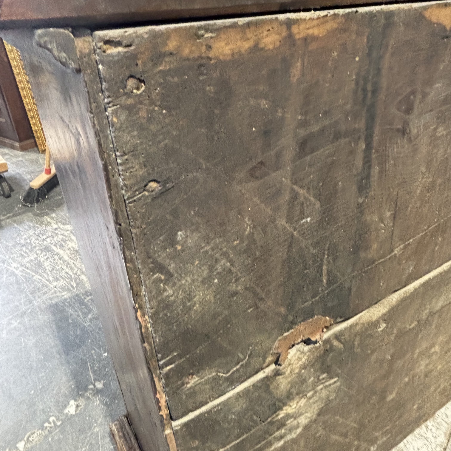 Antico stipo credenza Barocco del XVII sec noce massello in patina. Mis 80 x 37 . H88 - immagine 15