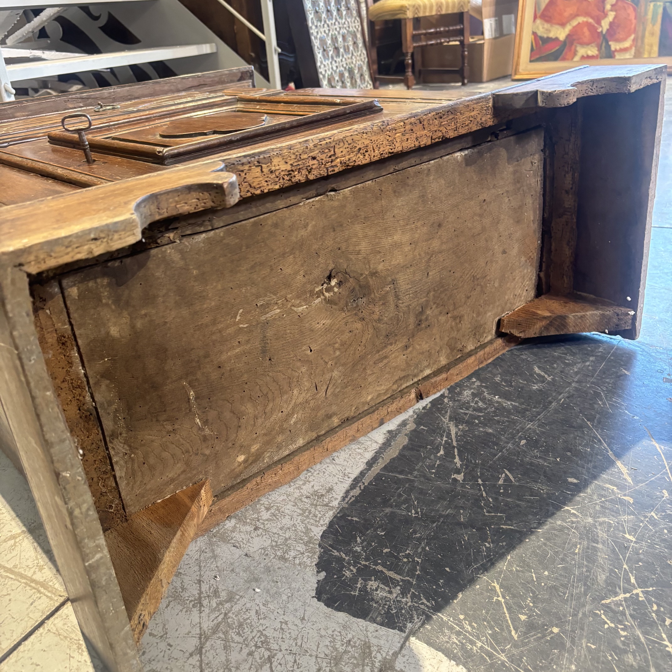 Antico stipo credenza Barocco del XVII sec noce massello in patina. Mis 80 x 37 . H88 - immagine 16