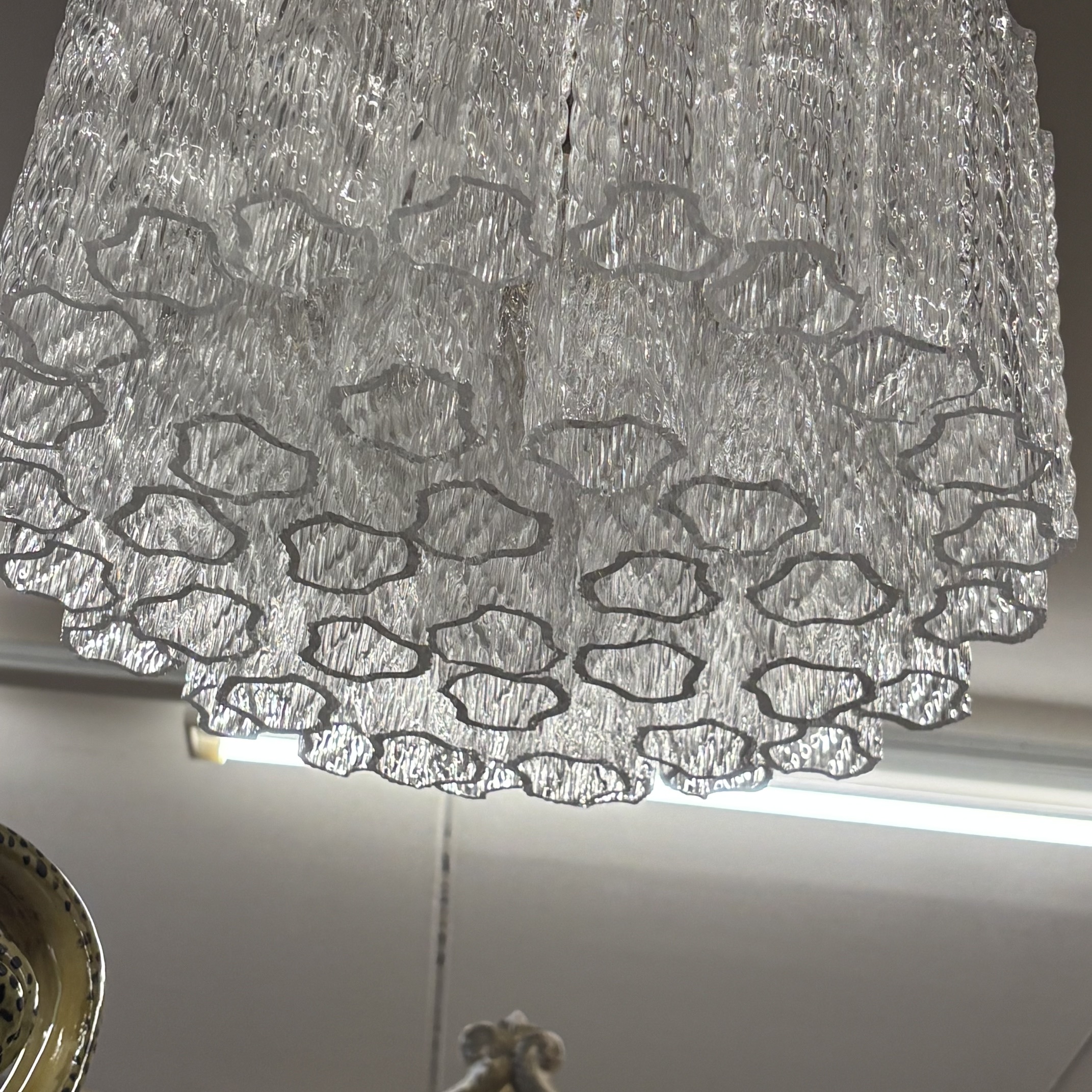 Bellissimo Lampadario design Venini Anni 70 con 50 bicchieri e 3 punti Luce Chandelier. - immagine 5