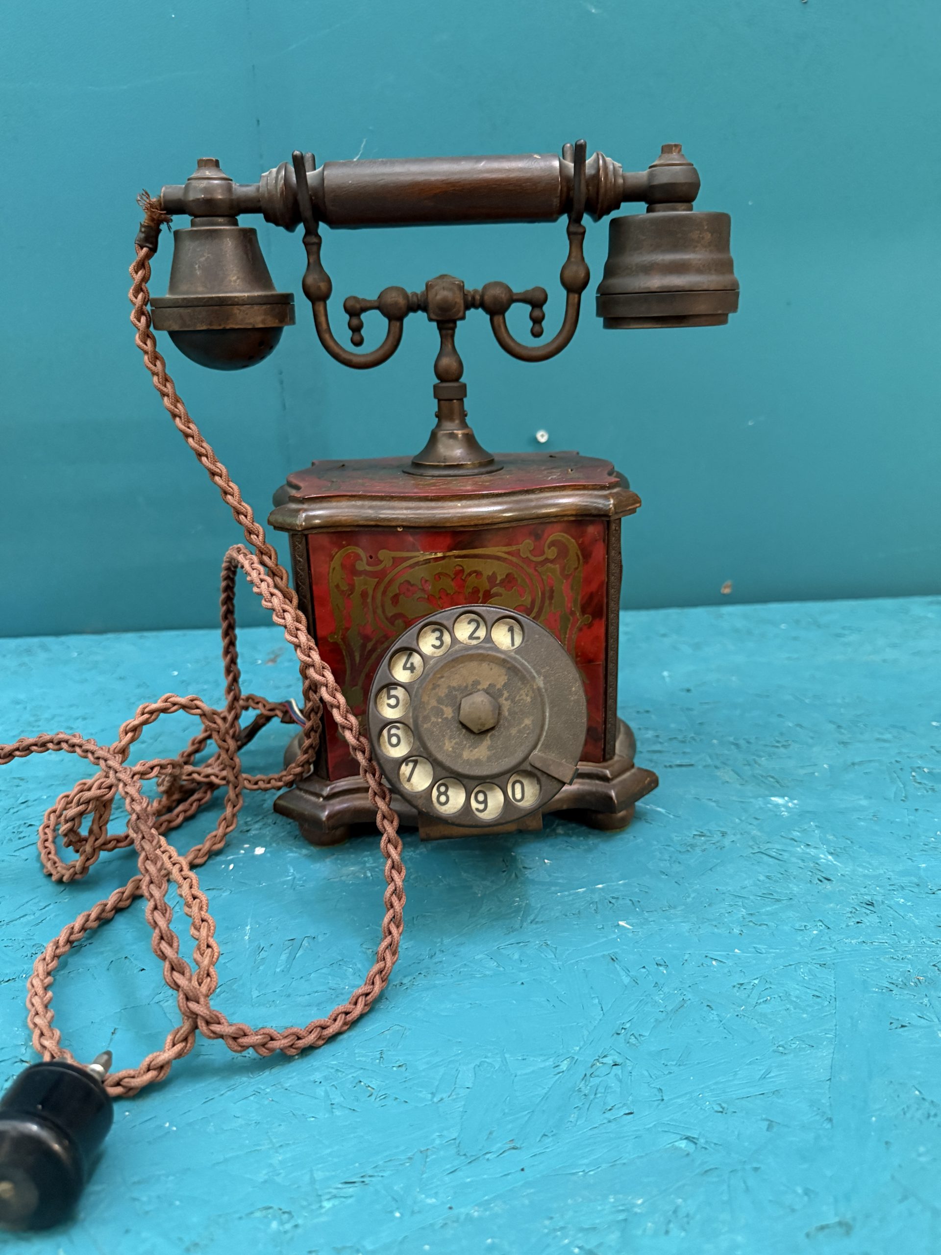 Telefono vintage Francia anni '60 dipinto e intarsiato in ottone