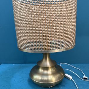 Lampada da tavolo anni '60 in ottone e vimini, 52x35cm