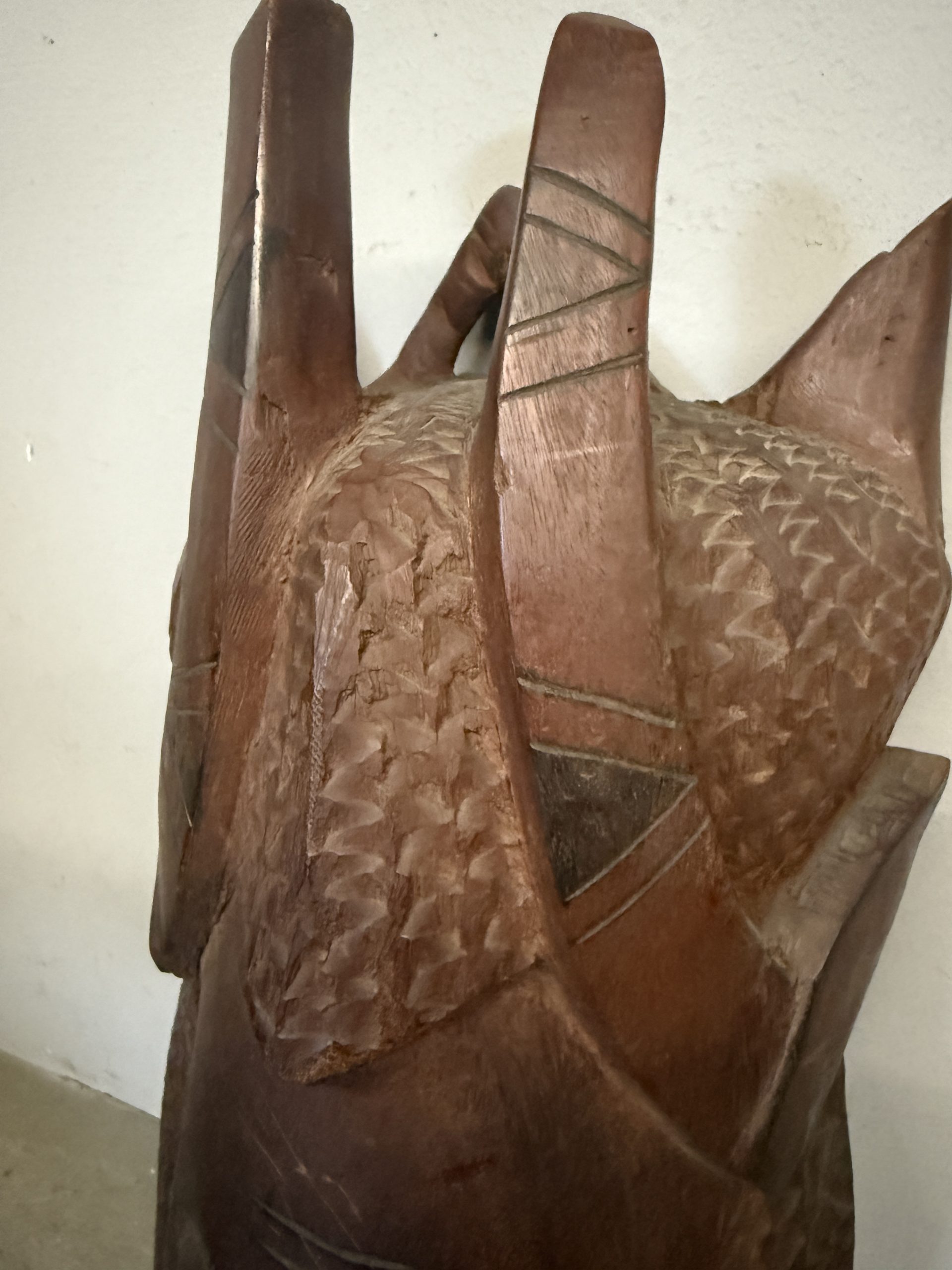 Maschera tribale africana vintage in legno duro scolpita a mano, 60x35cm - immagine 8