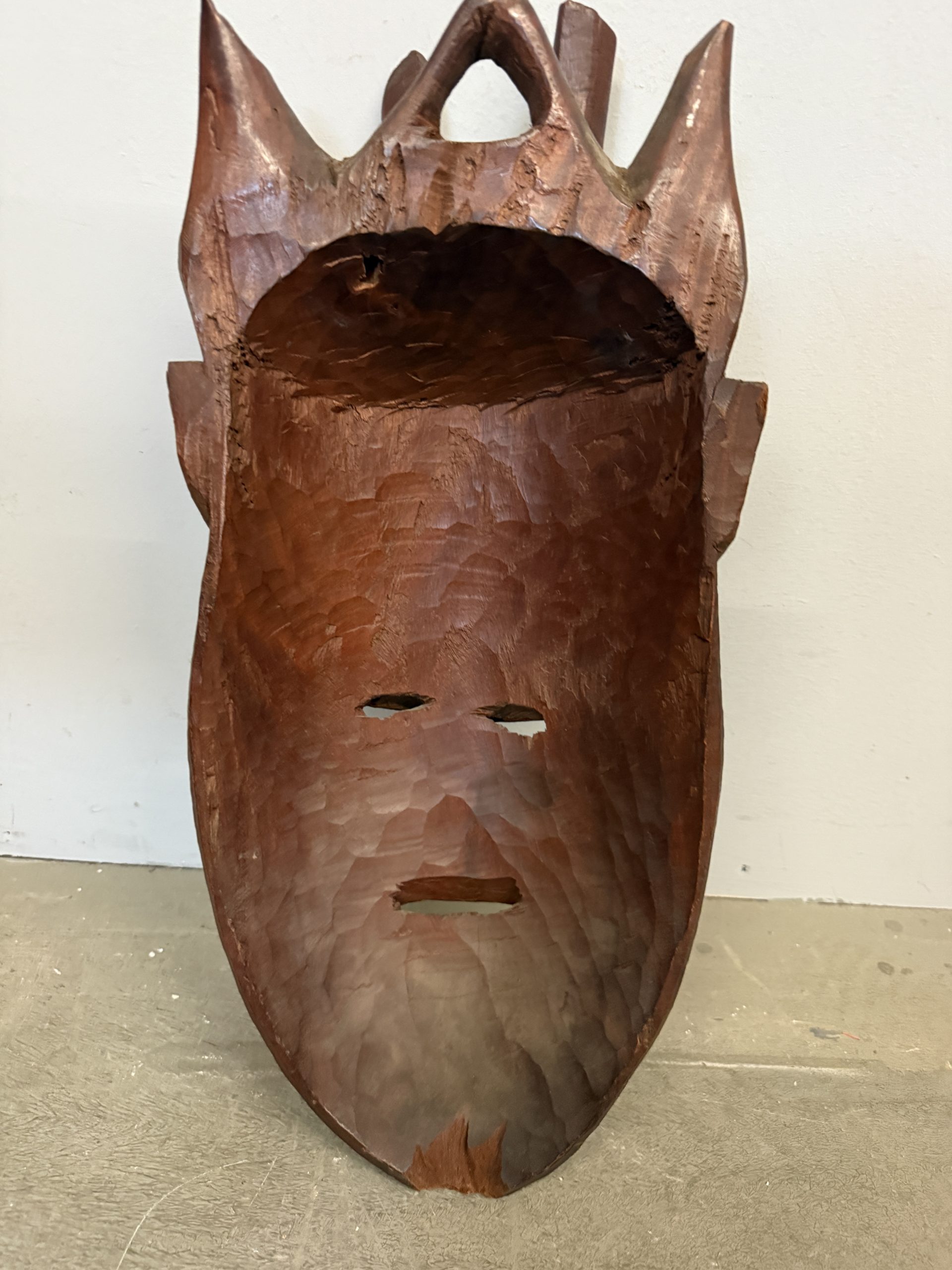 Maschera tribale africana vintage in legno duro scolpita a mano, 60x35cm - immagine 9