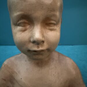 Alternative view of Antico busto in terracotta patinata XIX sec bambino, 28x23x14cm