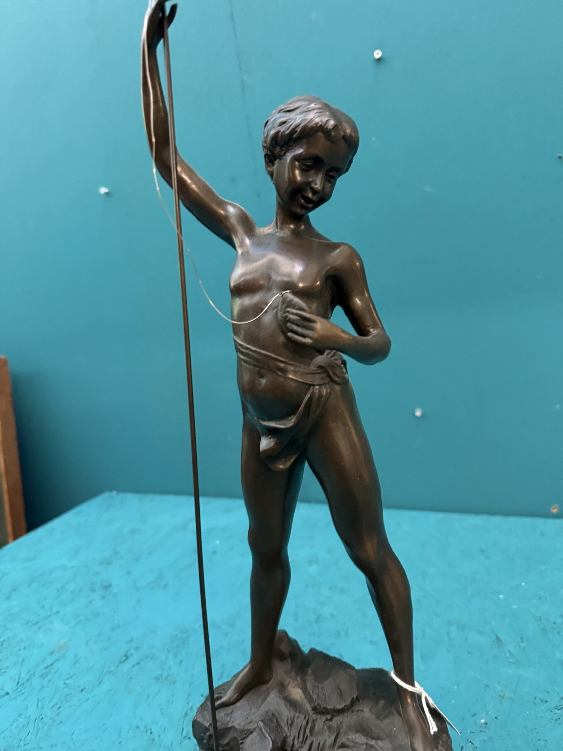 Auguste Moreau, Pescatore, antica scultura in bronzo con base in marmo, XIX sec, 55x20cm - immagine 3